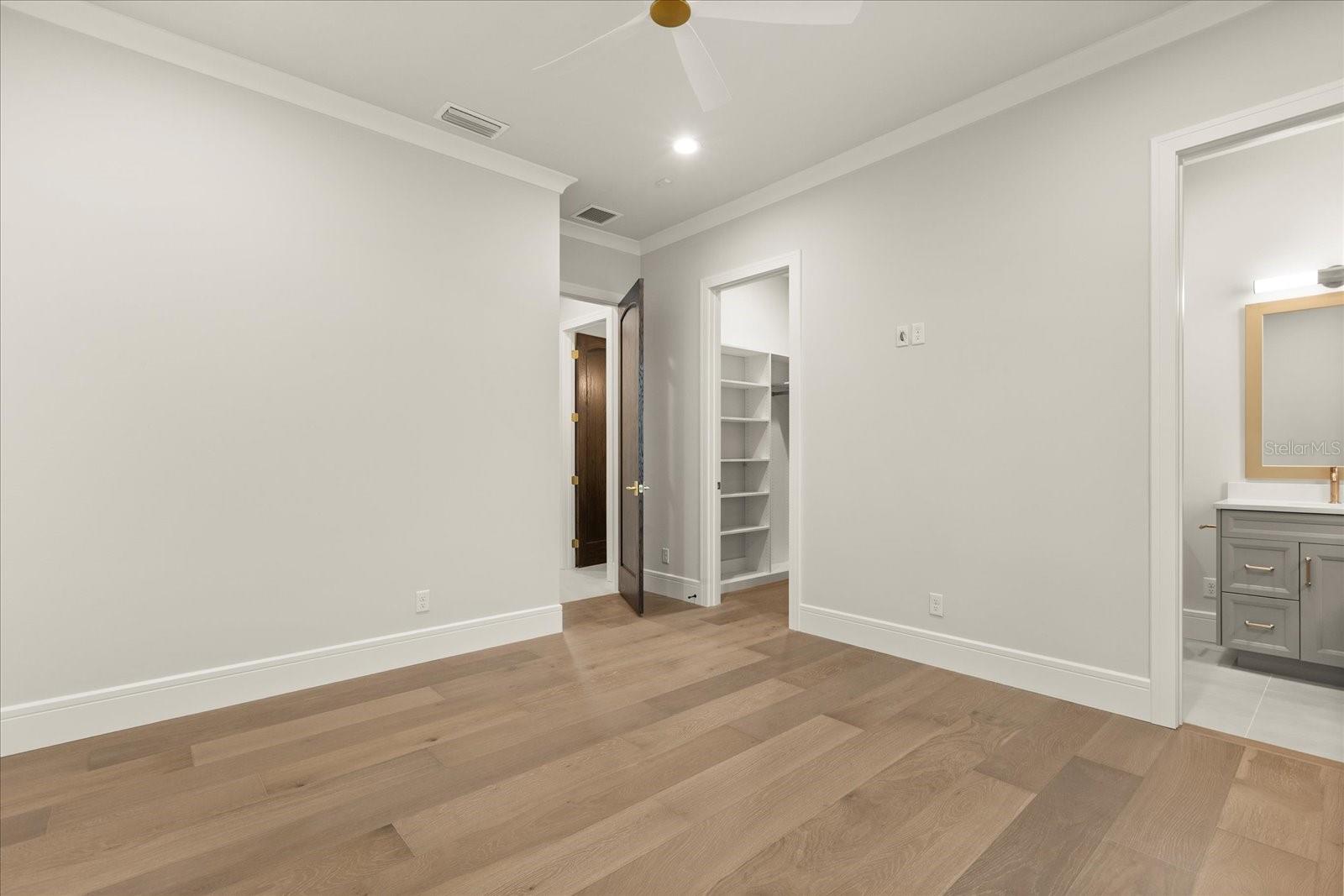 Image 31 of 47 For 16001 Volterra Point