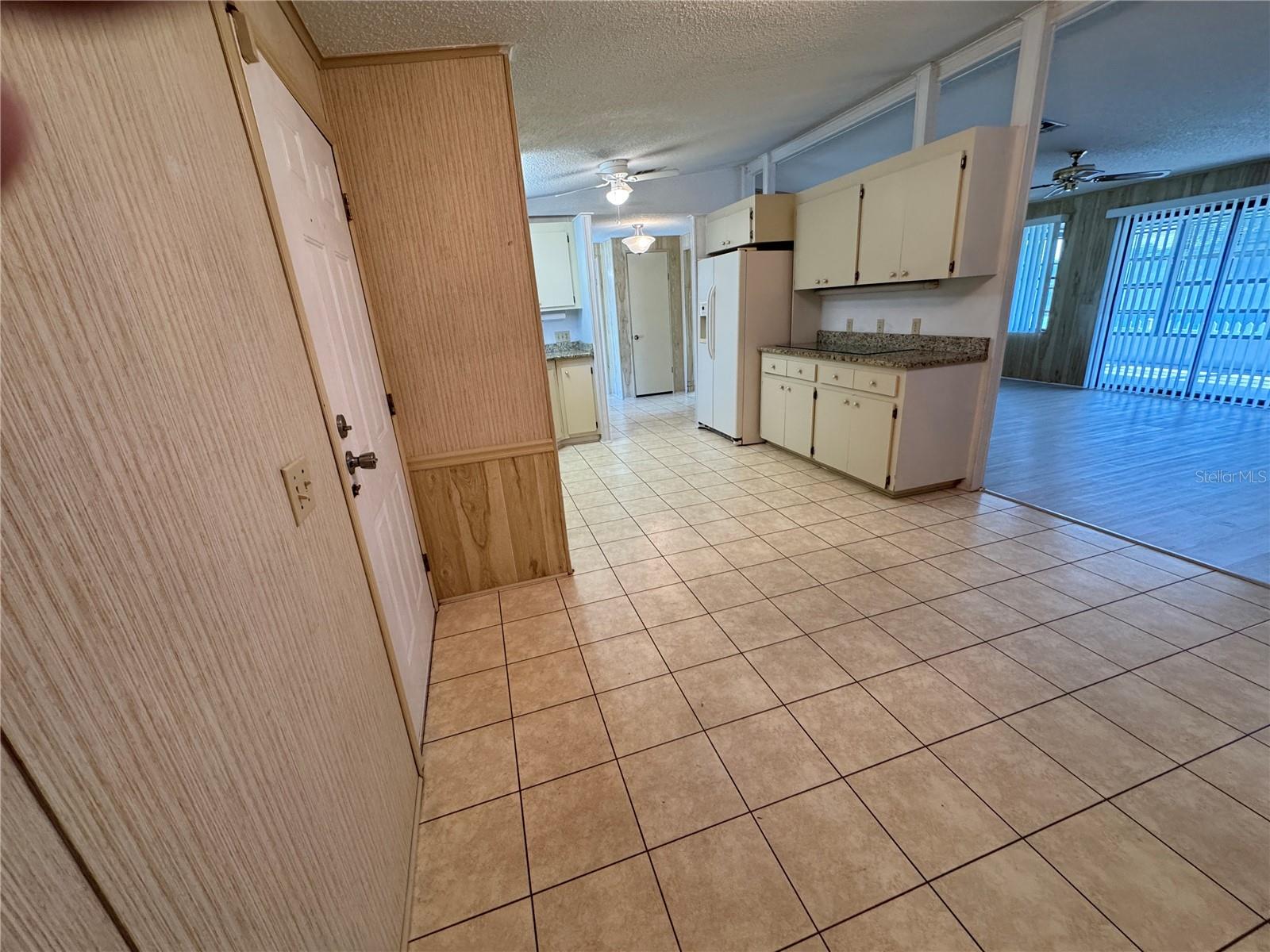 Image 11 of 100 For 25100 Pine Hill