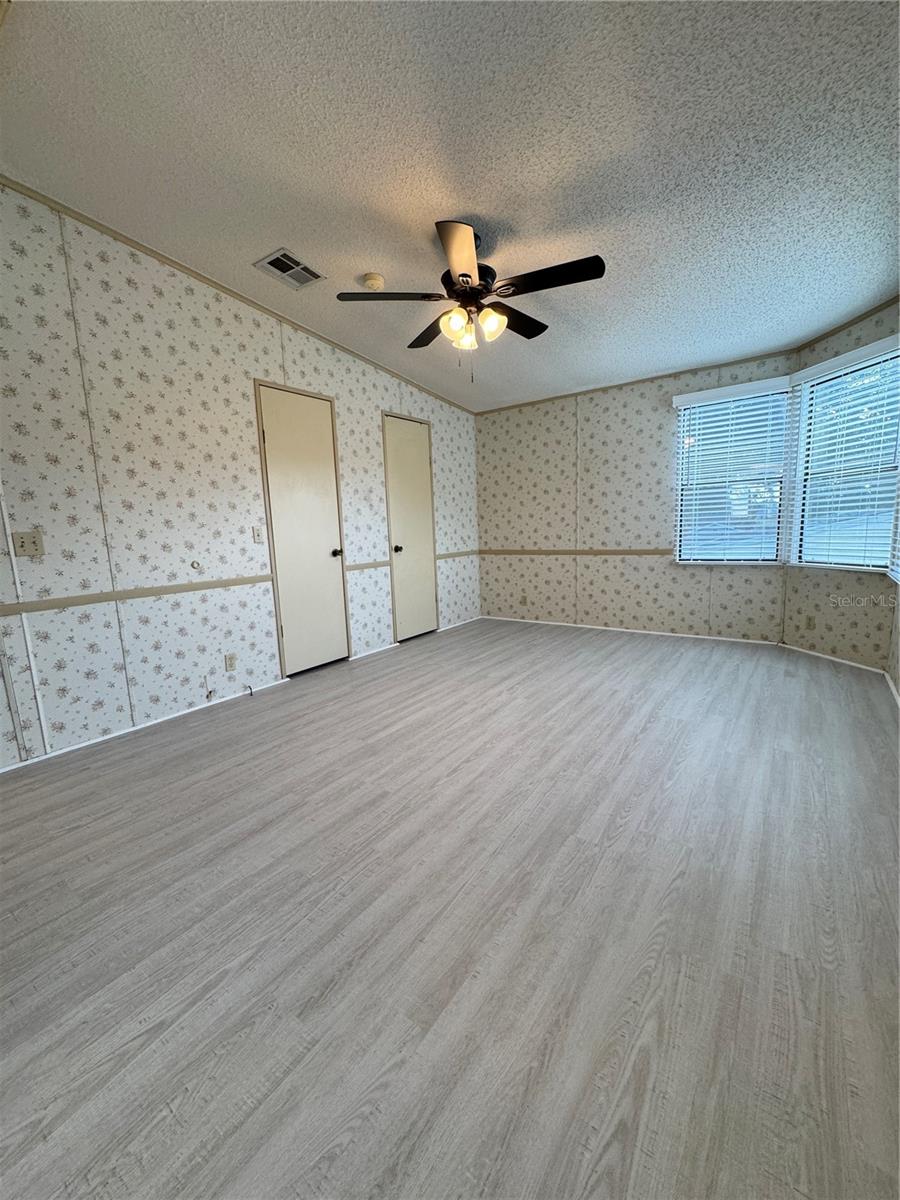 Image 31 of 100 For 25100 Pine Hill