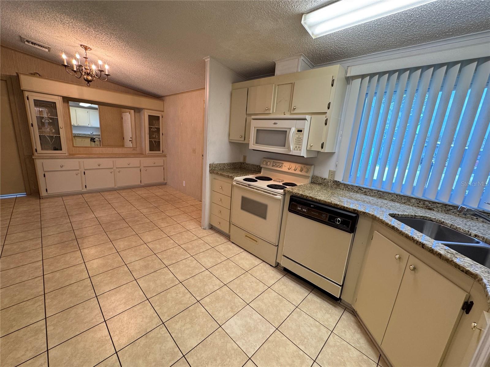 Image 38 of 100 For 25100 Pine Hill