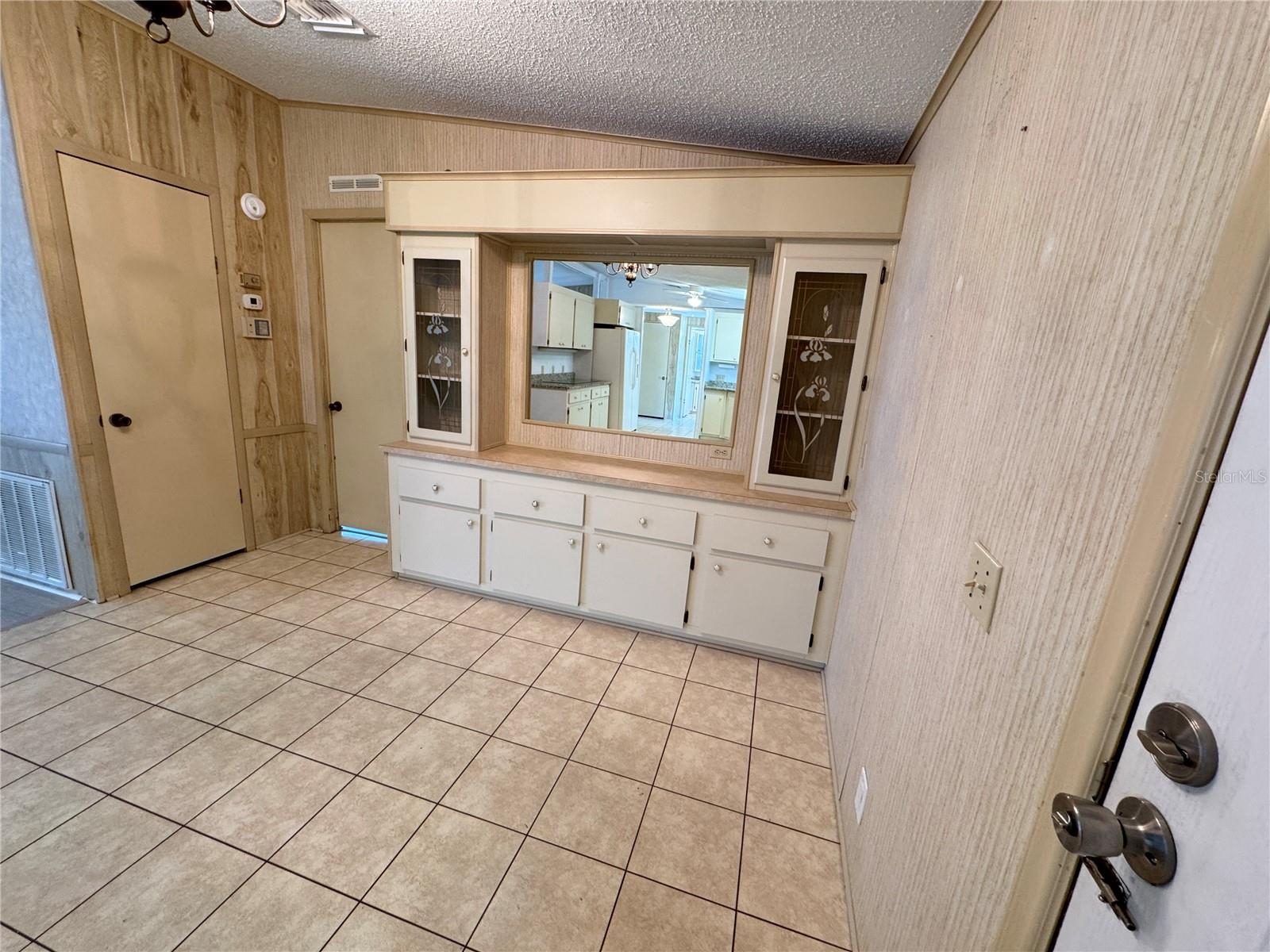 Image 39 of 100 For 25100 Pine Hill