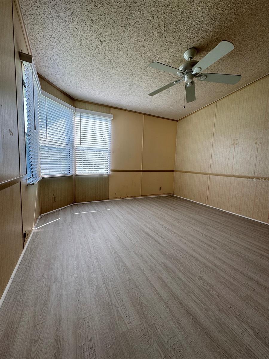 Image 47 of 100 For 25100 Pine Hill