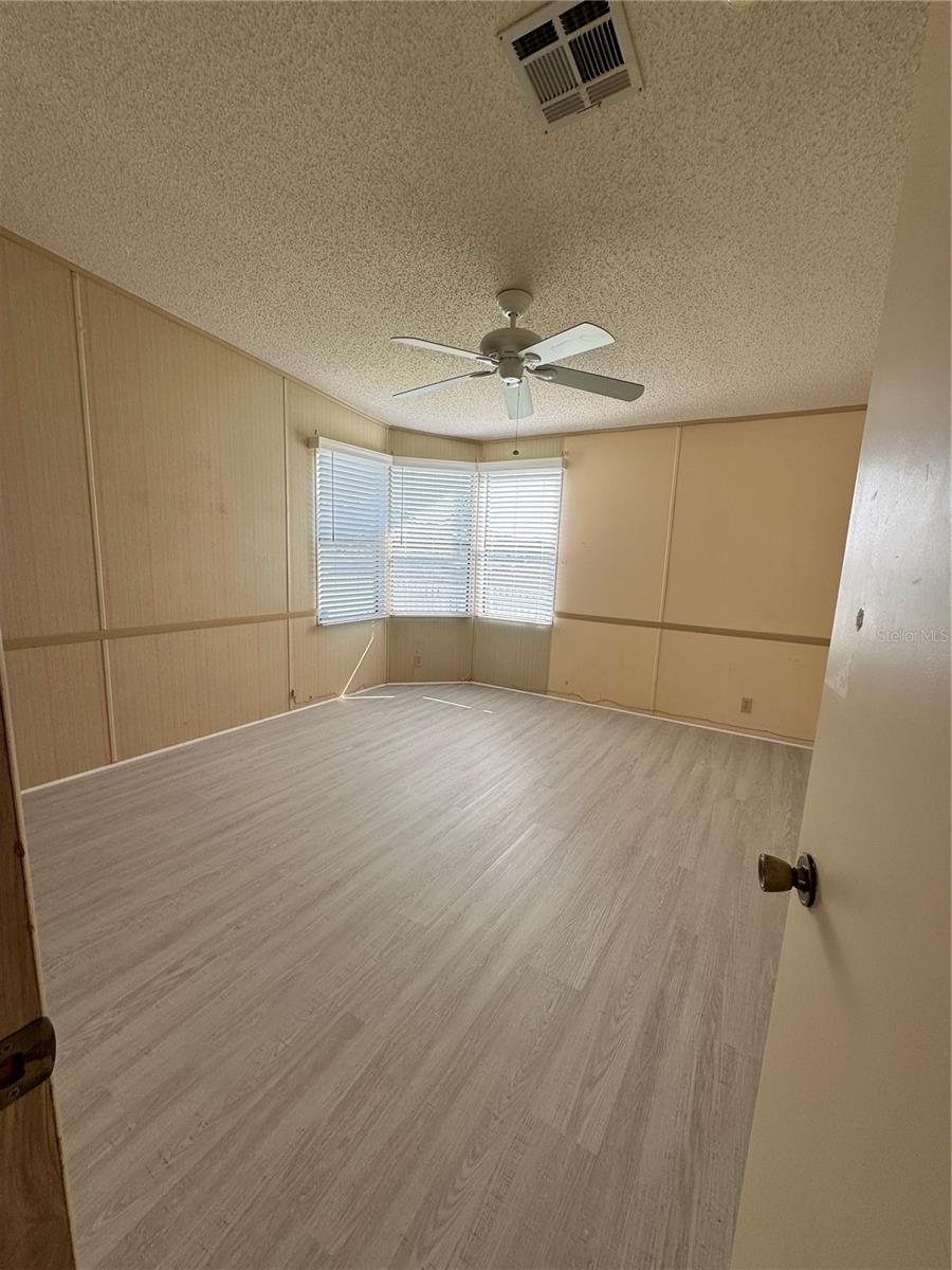 Image 48 of 100 For 25100 Pine Hill