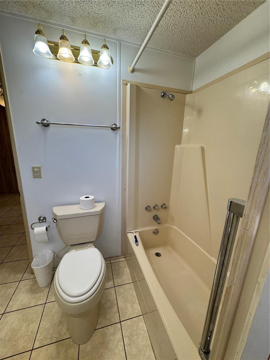 Image 49 of 100 For 25100 Pine Hill