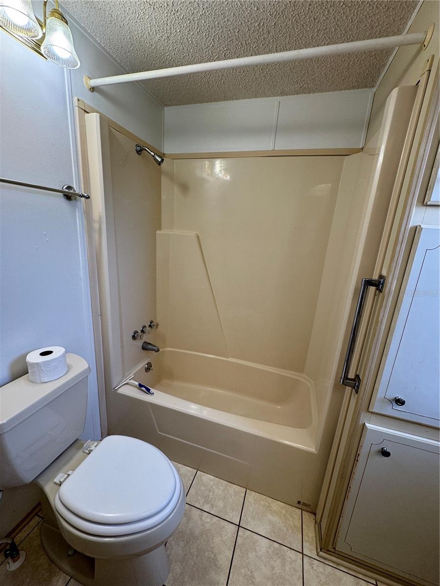 Image 54 of 100 For 25100 Pine Hill