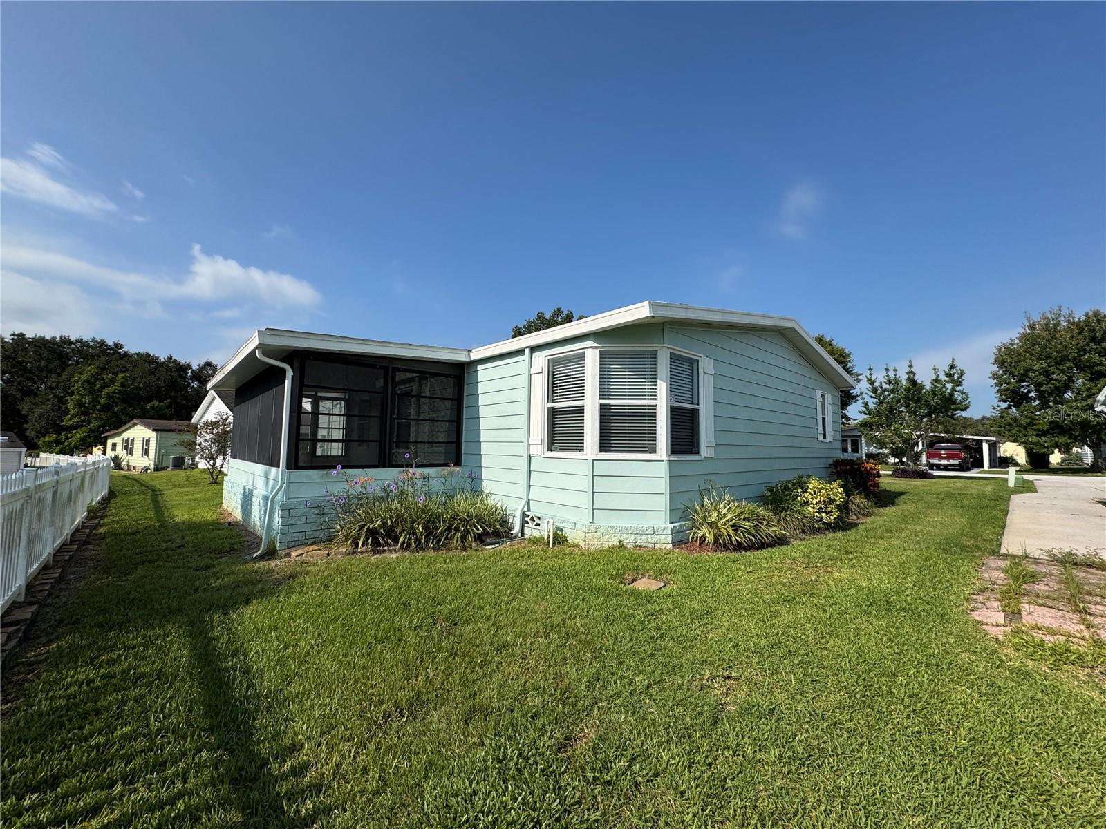 Image 61 of 100 For 25100 Pine Hill