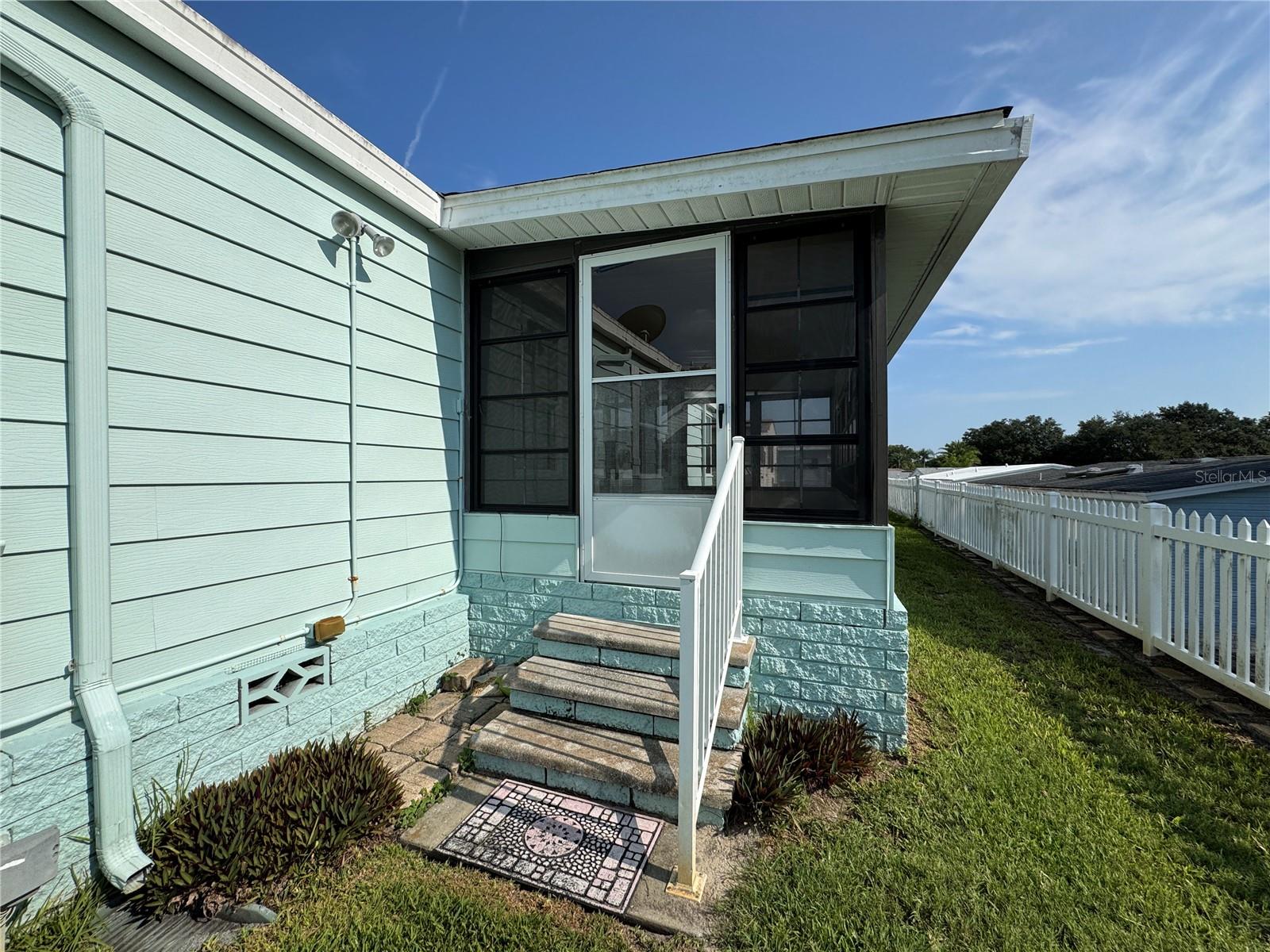 Image 63 of 100 For 25100 Pine Hill