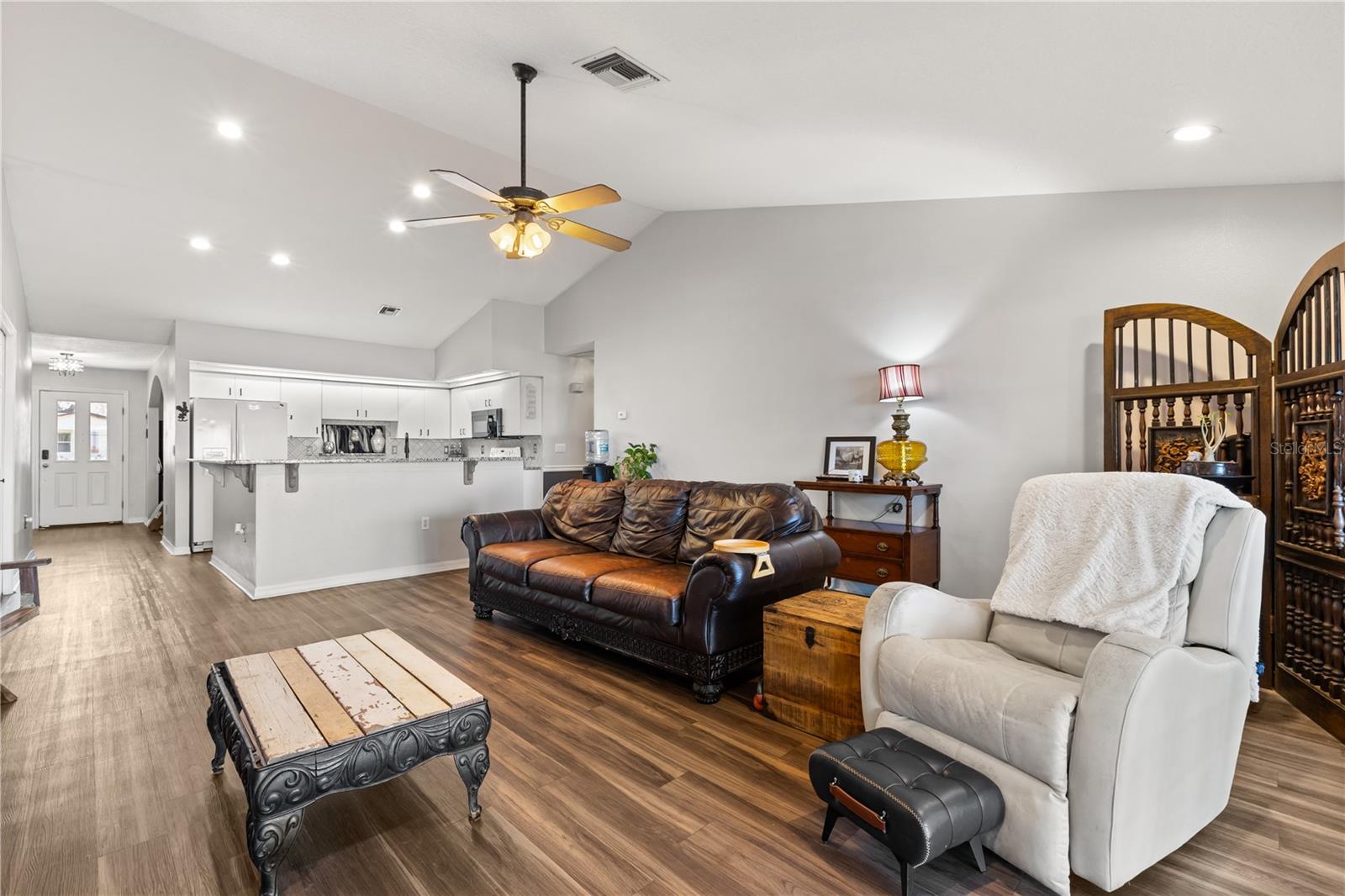 Image 5 of 38 For 38436 Langlois Place