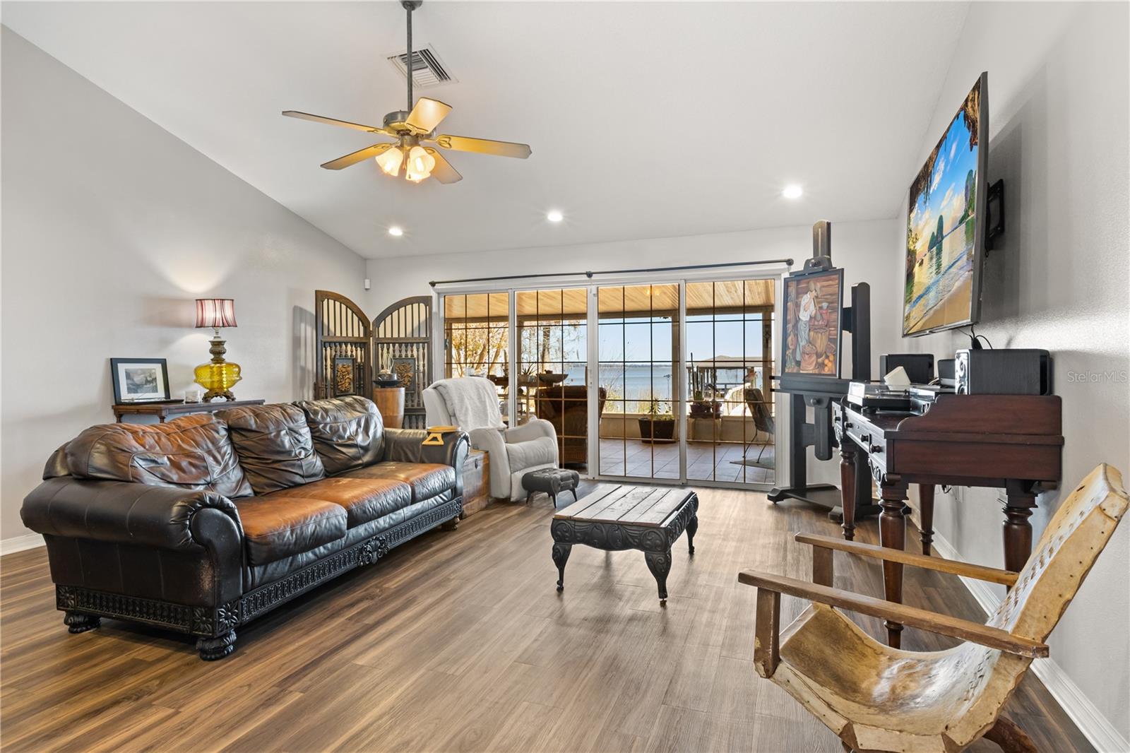 Image 6 of 38 For 38436 Langlois Place