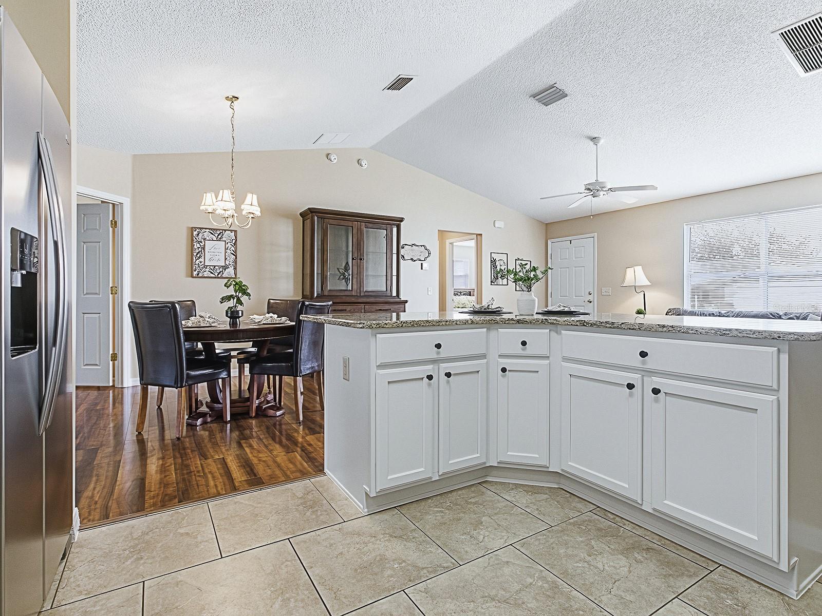 Image 13 of 33 For 9613 171st Argyll Street