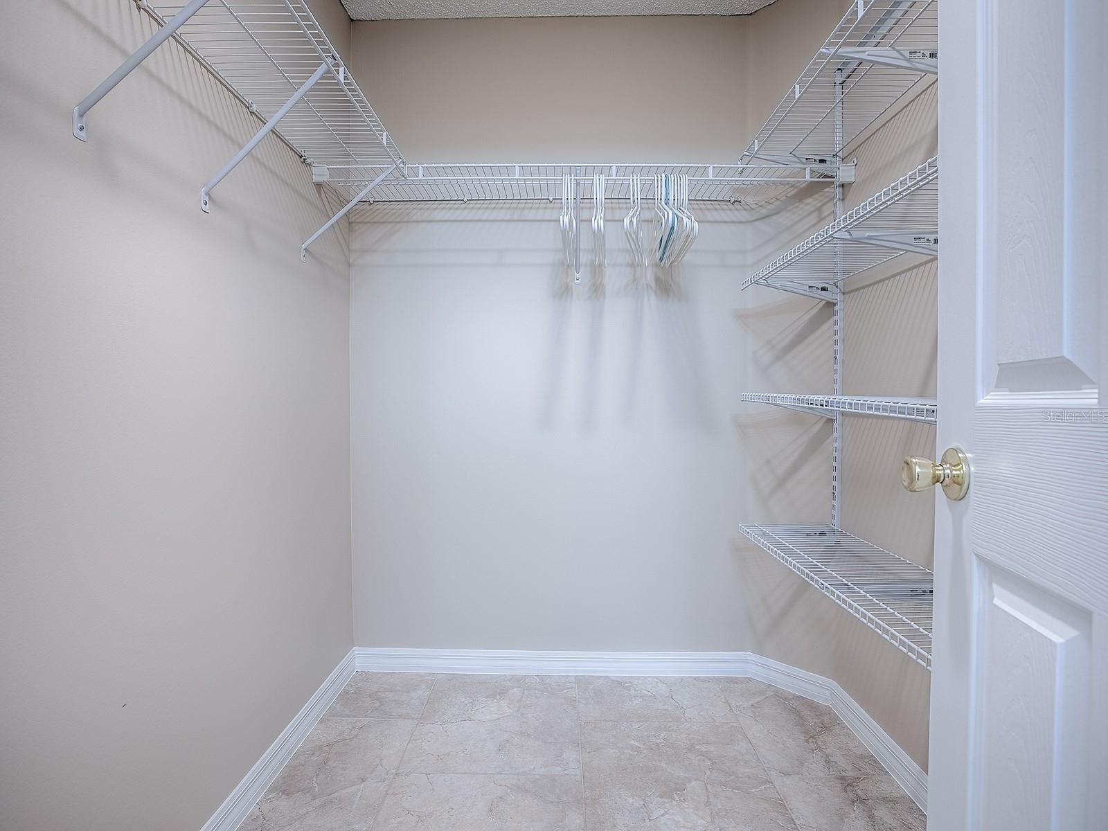 Image 22 of 33 For 9613 171st Argyll Street