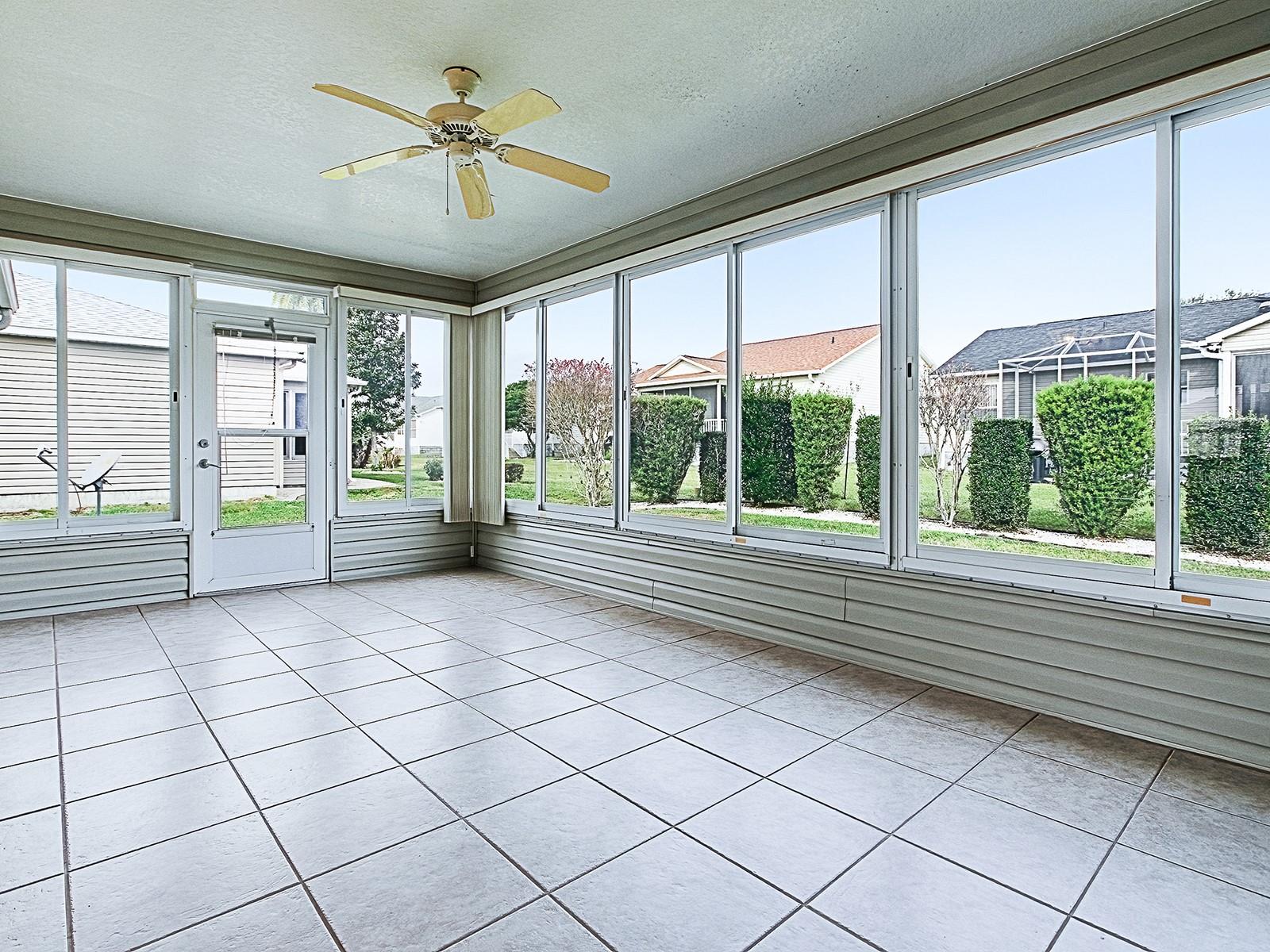 Image 23 of 33 For 9613 171st Argyll Street