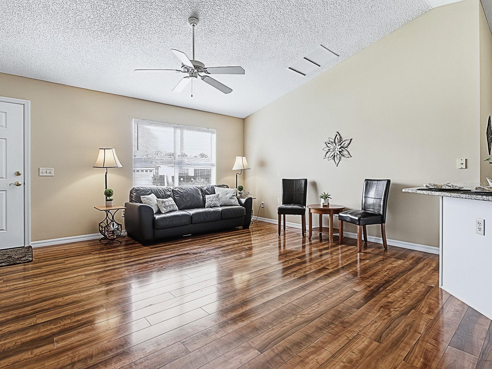 Image 8 of 33 For 9613 171st Argyll Street