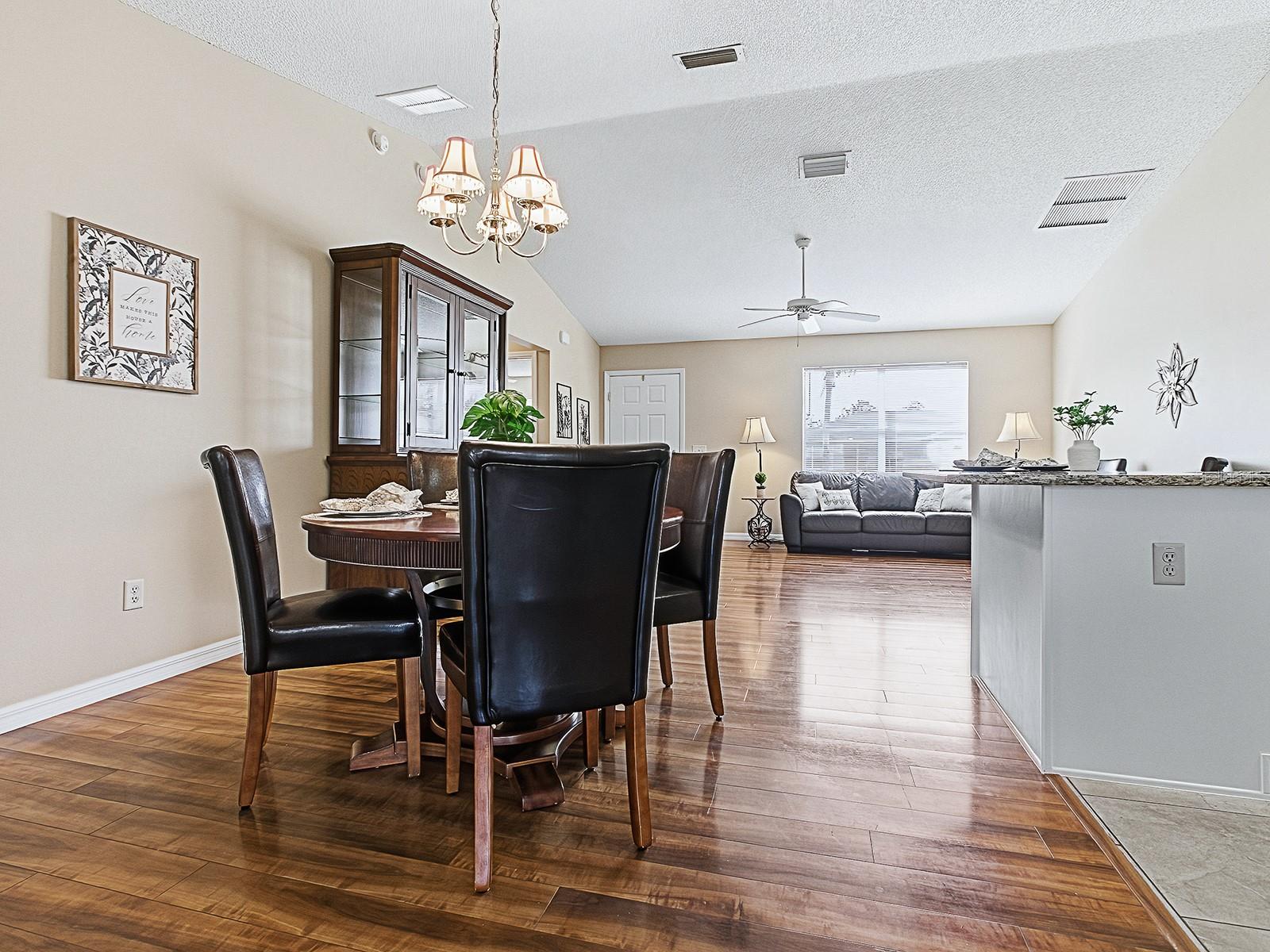 Image 9 of 33 For 9613 171st Argyll Street