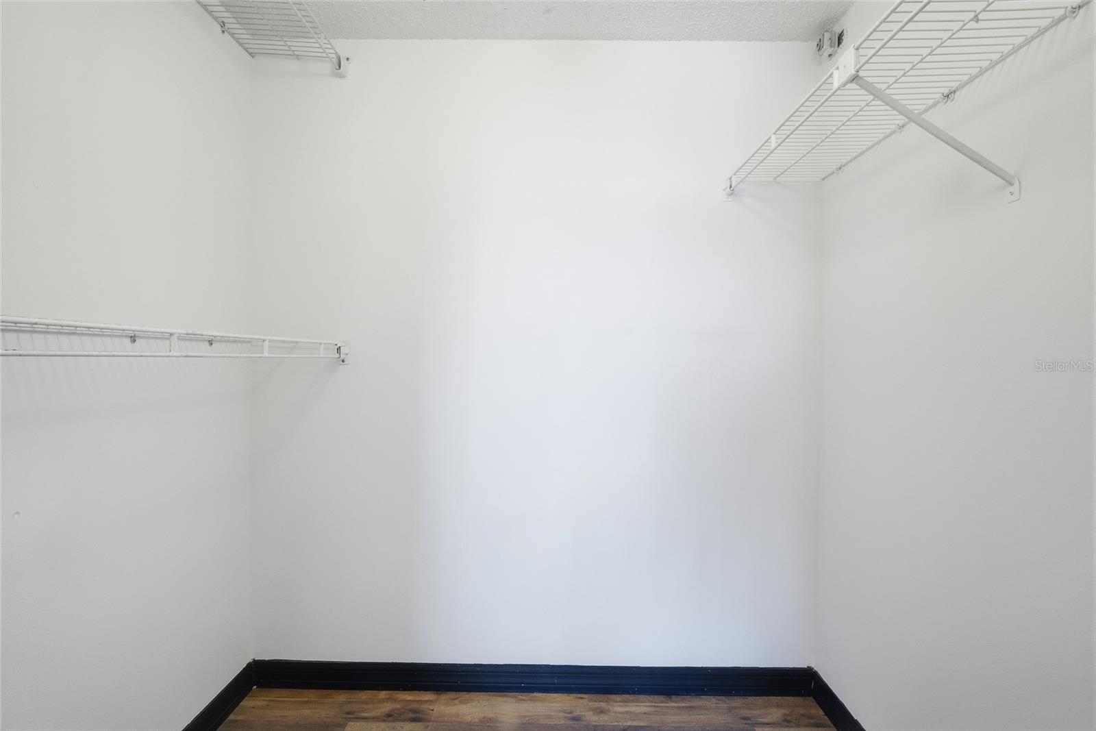 Image 15 of 35 For 1064 Lotus Parkway 944