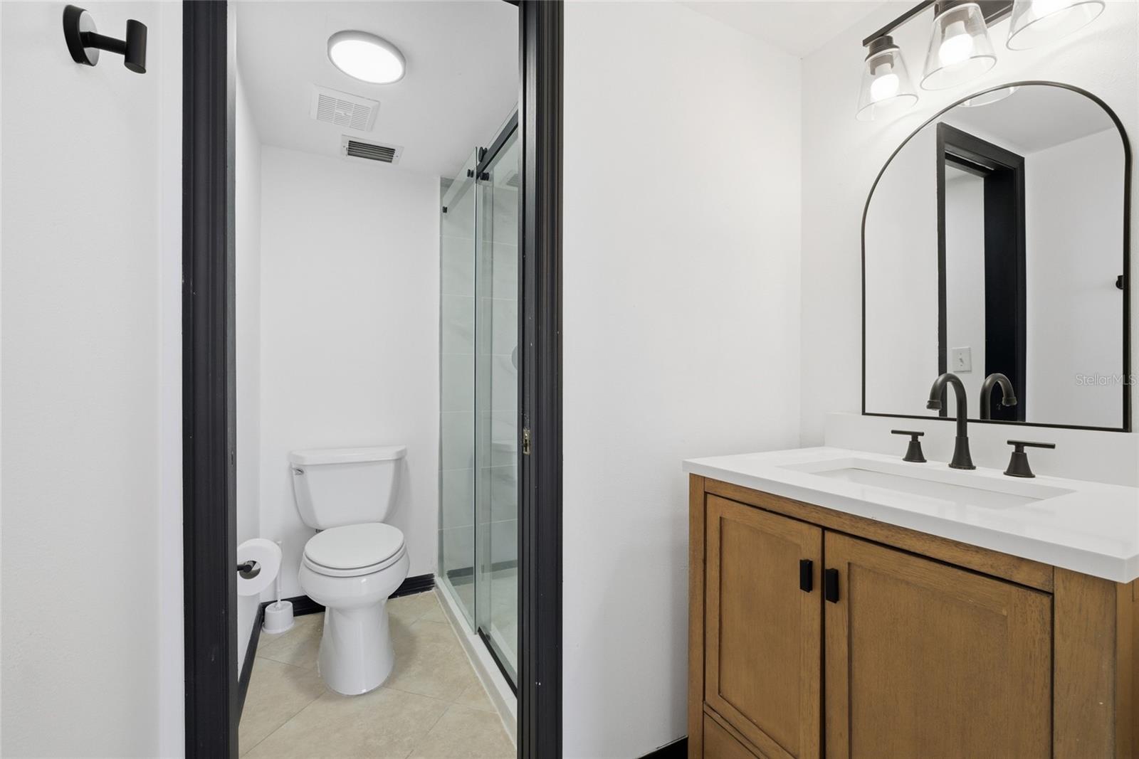 Image 16 of 35 For 1064 Lotus Parkway 944