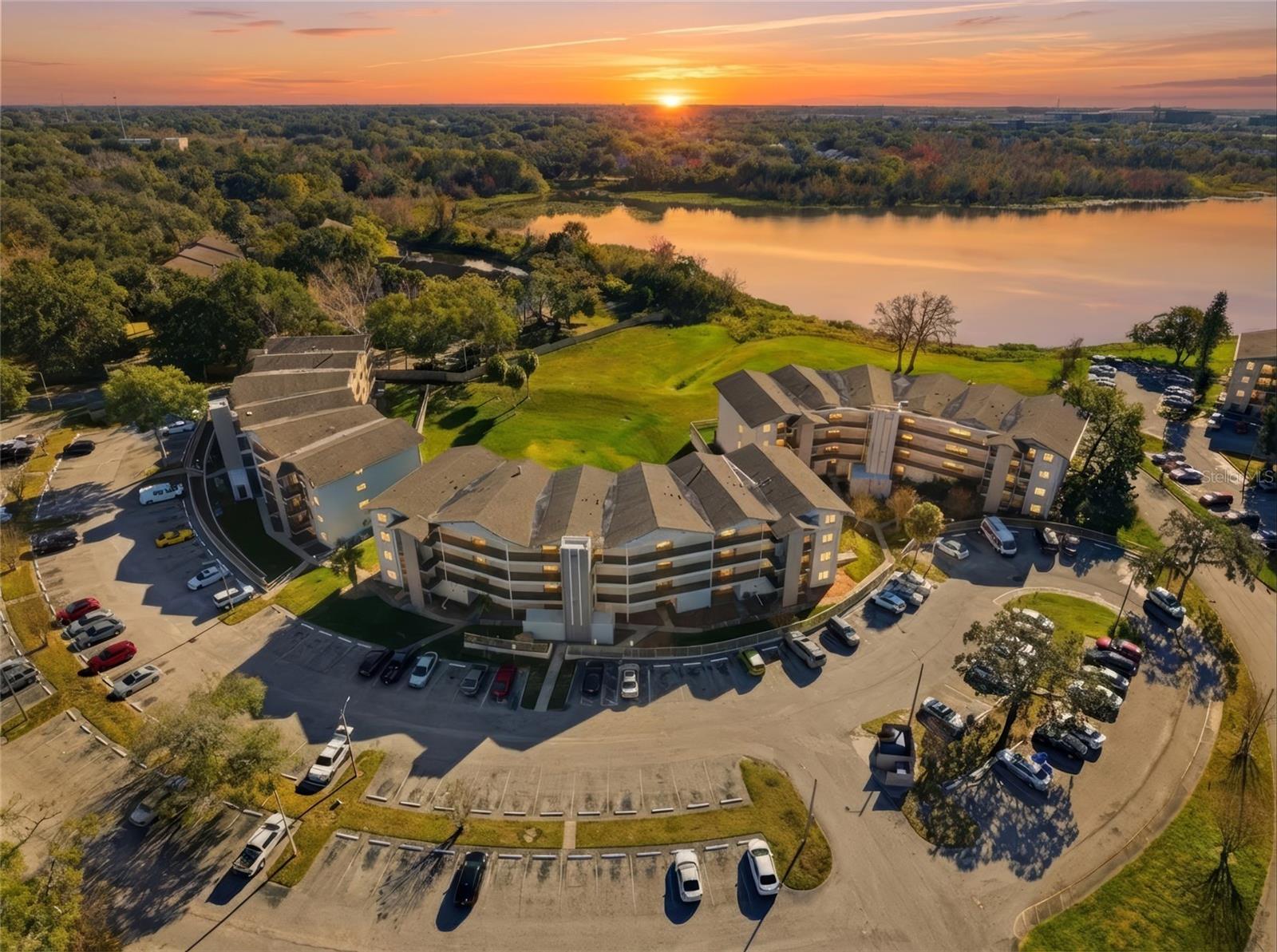 Image 29 of 35 For 1064 Lotus Parkway 944