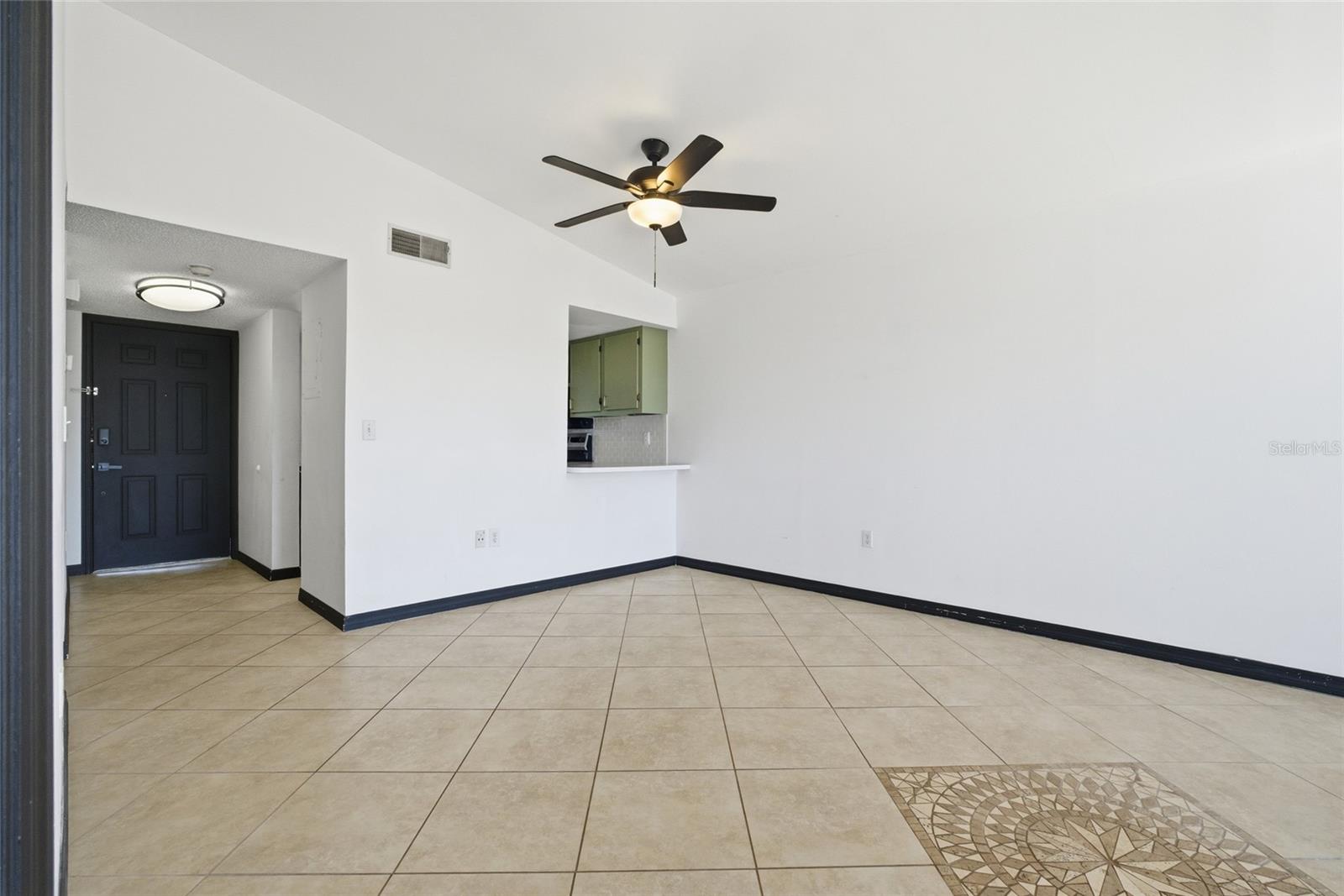 Image 5 of 35 For 1064 Lotus Parkway 944