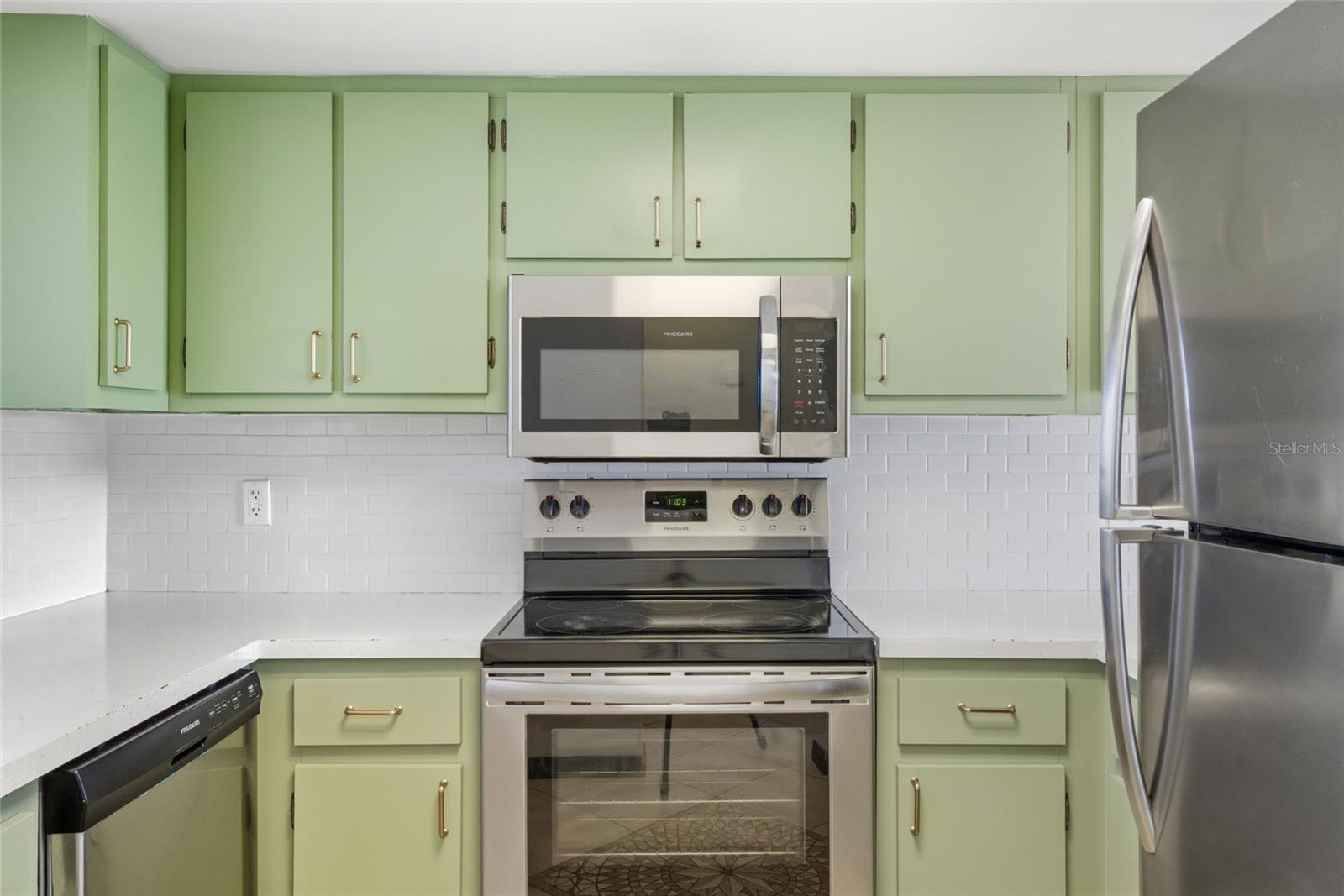 Image 8 of 35 For 1064 Lotus Parkway 944