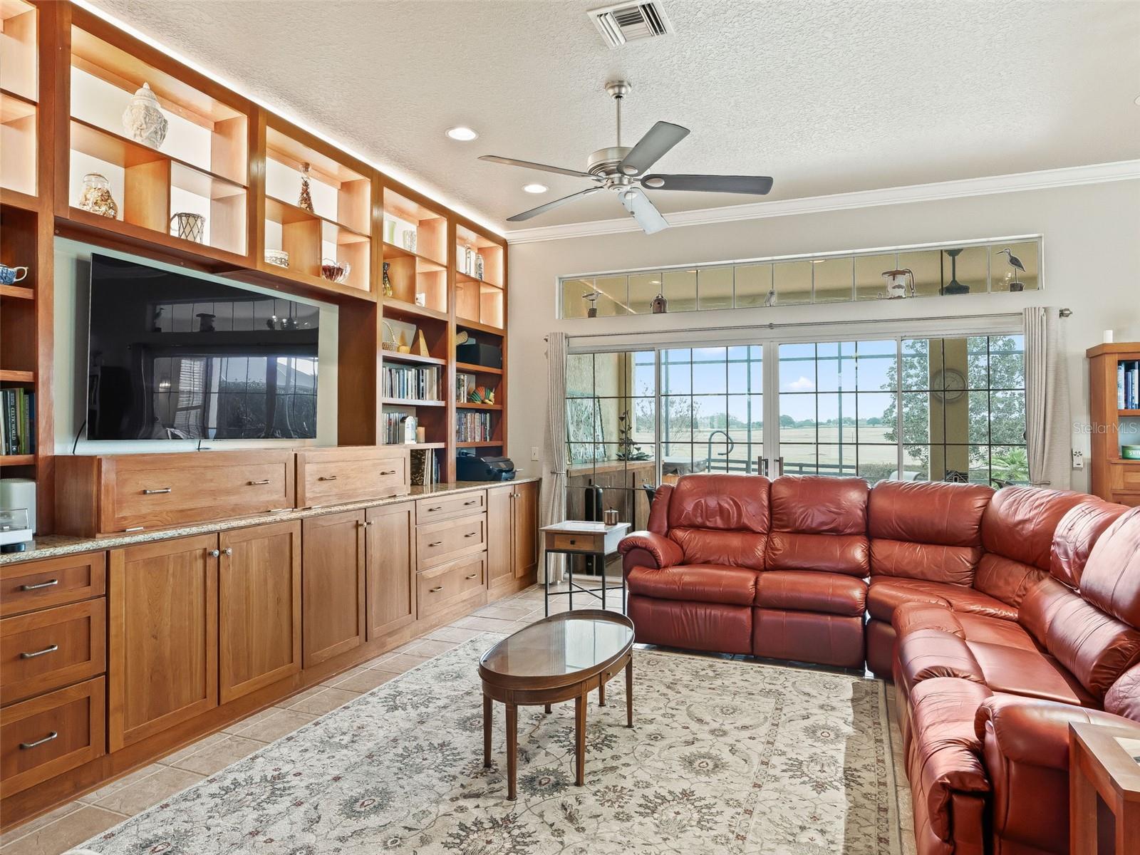 Image 10 of 31 For 1833 Madero Drive