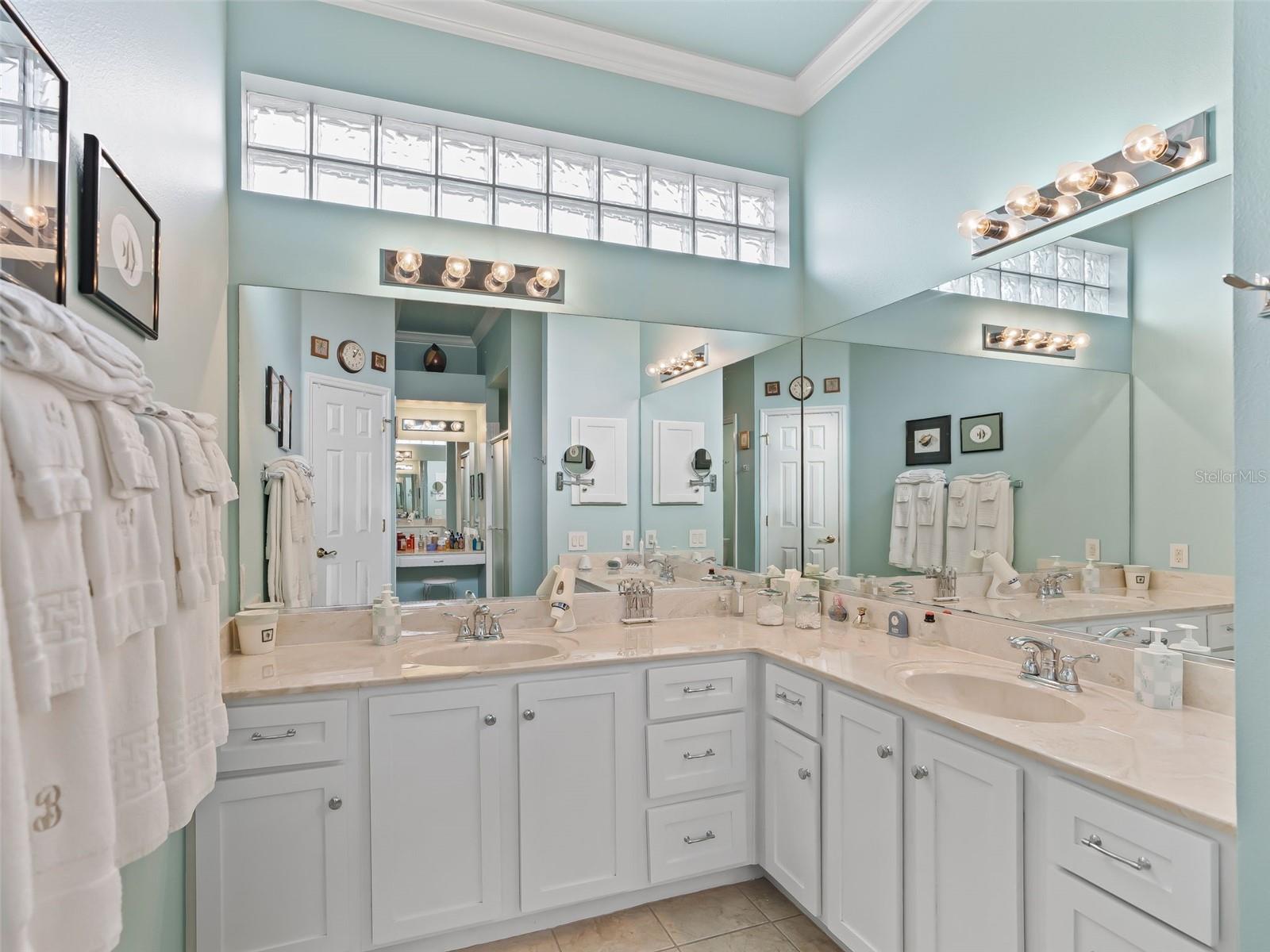 Image 17 of 31 For 1833 Madero Drive