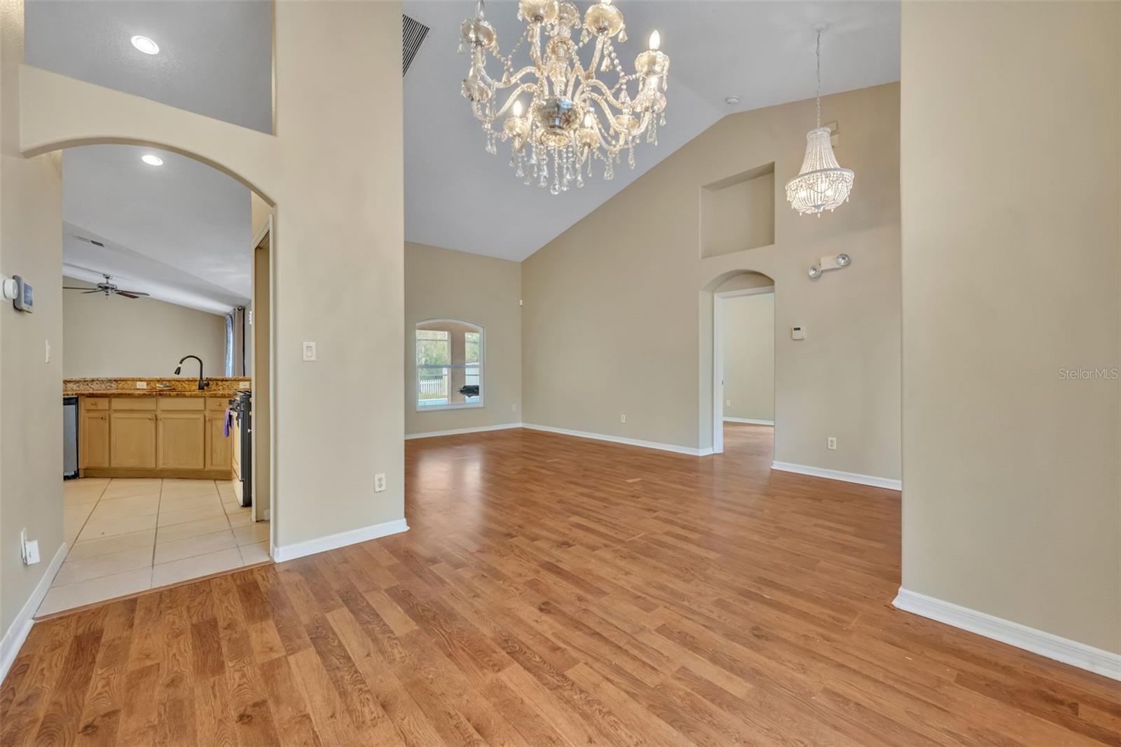 Image 10 of 40 For 16216 Magnolia Hill Street