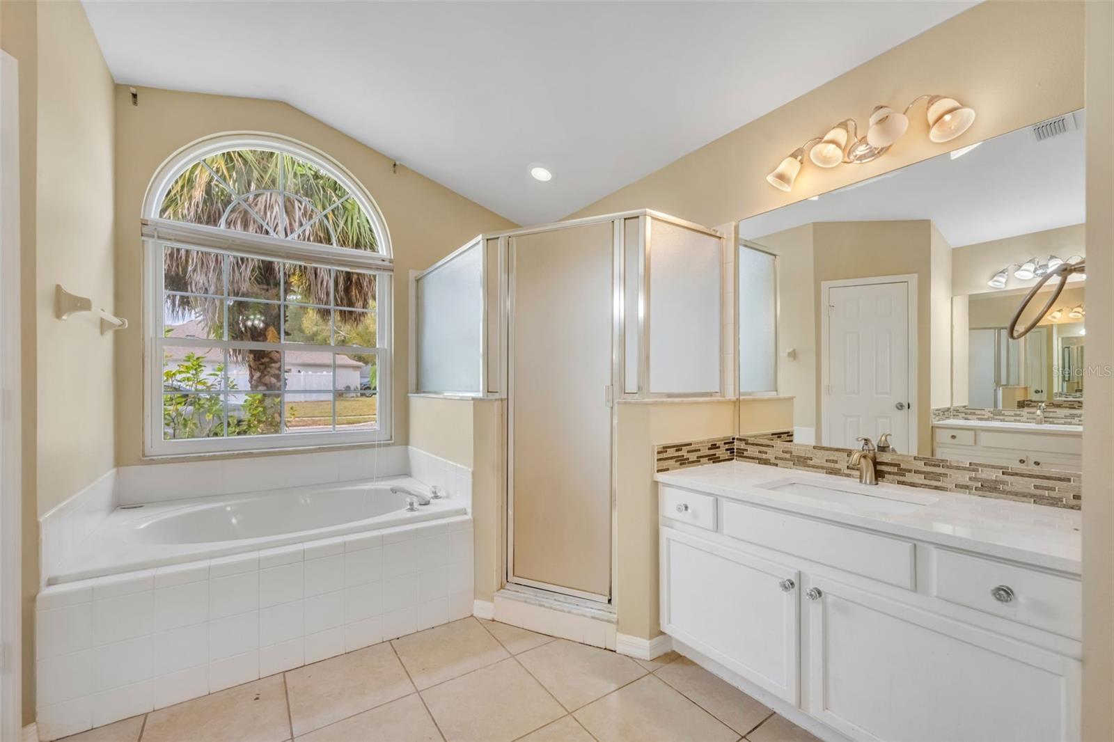 Image 26 of 40 For 16216 Magnolia Hill Street