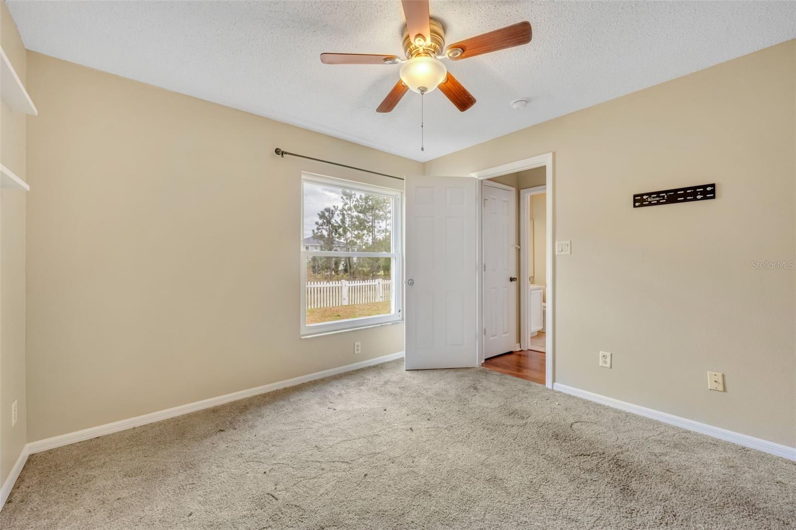 Image 32 of 40 For 16216 Magnolia Hill Street