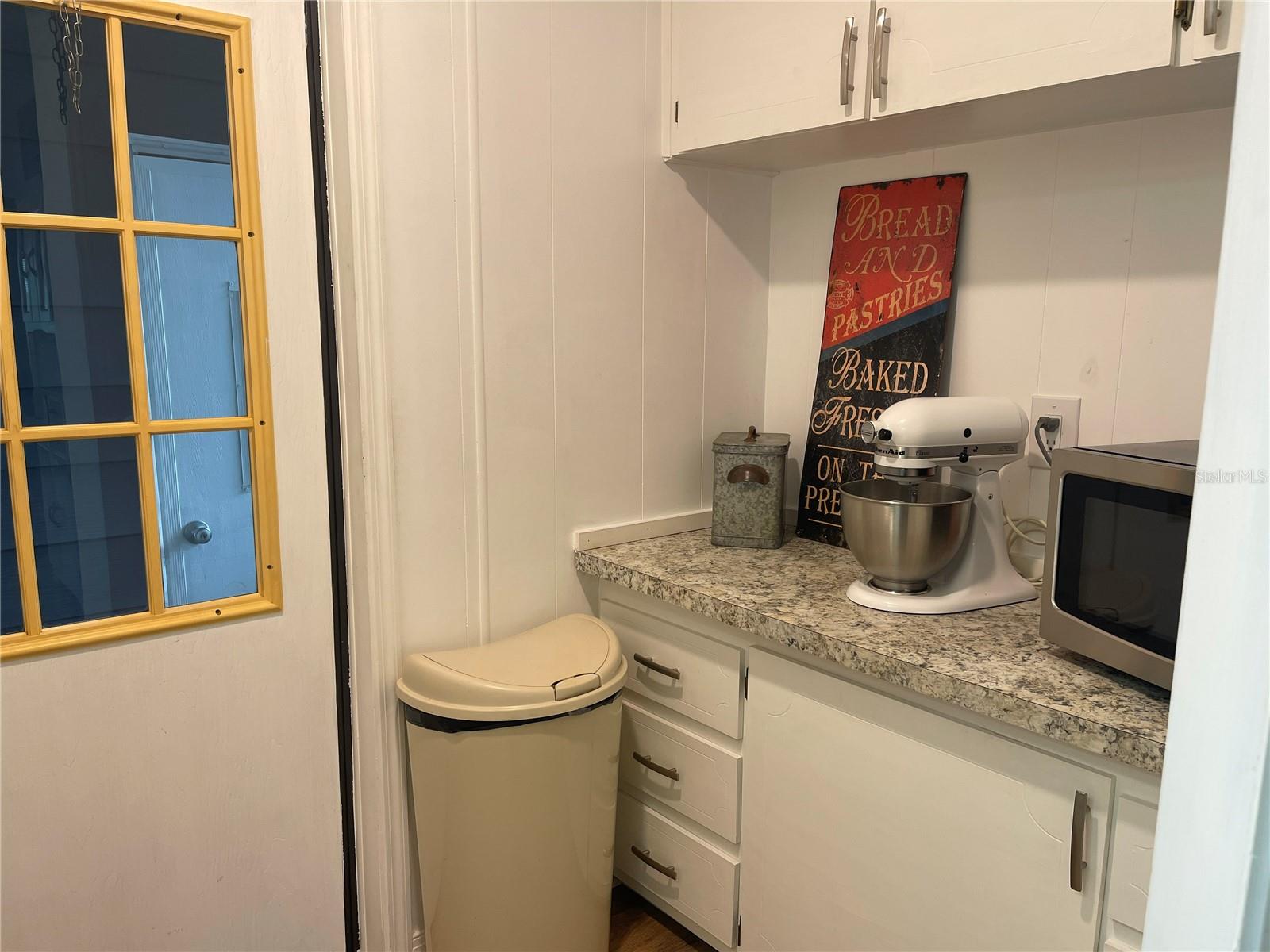 Image 15 of 32 For 116 Winterberry Ave.