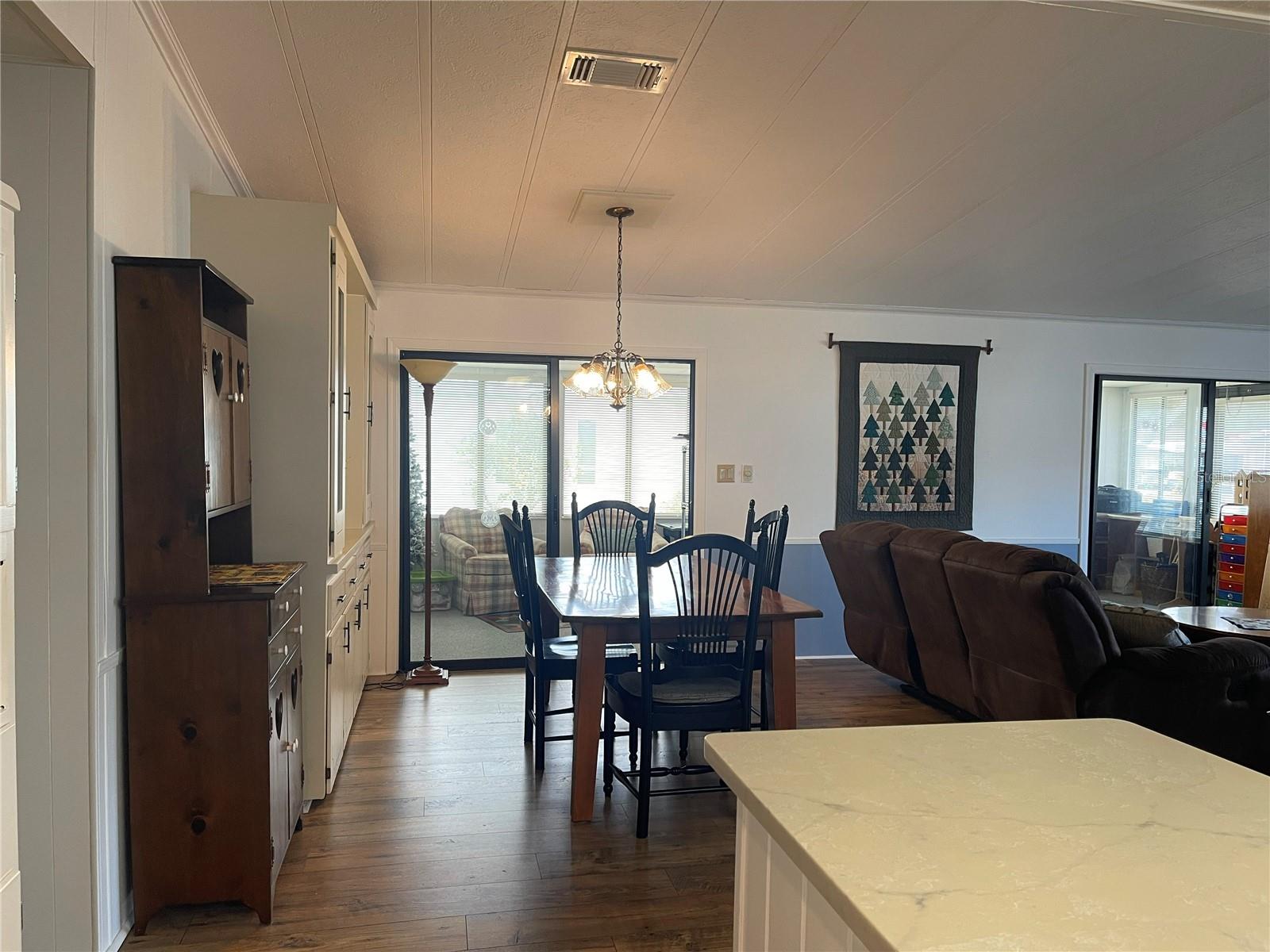 Image 17 of 32 For 116 Winterberry Ave.