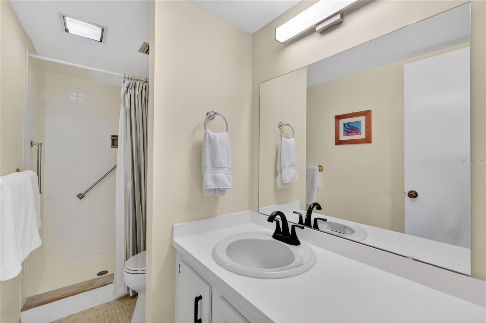 Image 22 of 46 For 601 Mcdonald Street 508