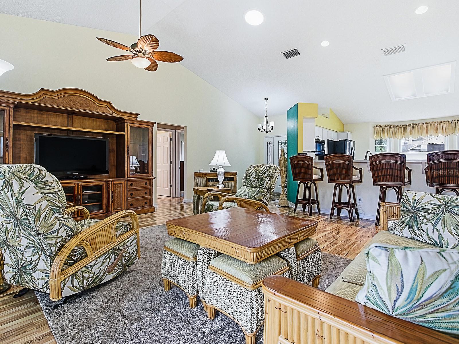 Image 10 of 44 For 5588 Gulf Stream Street