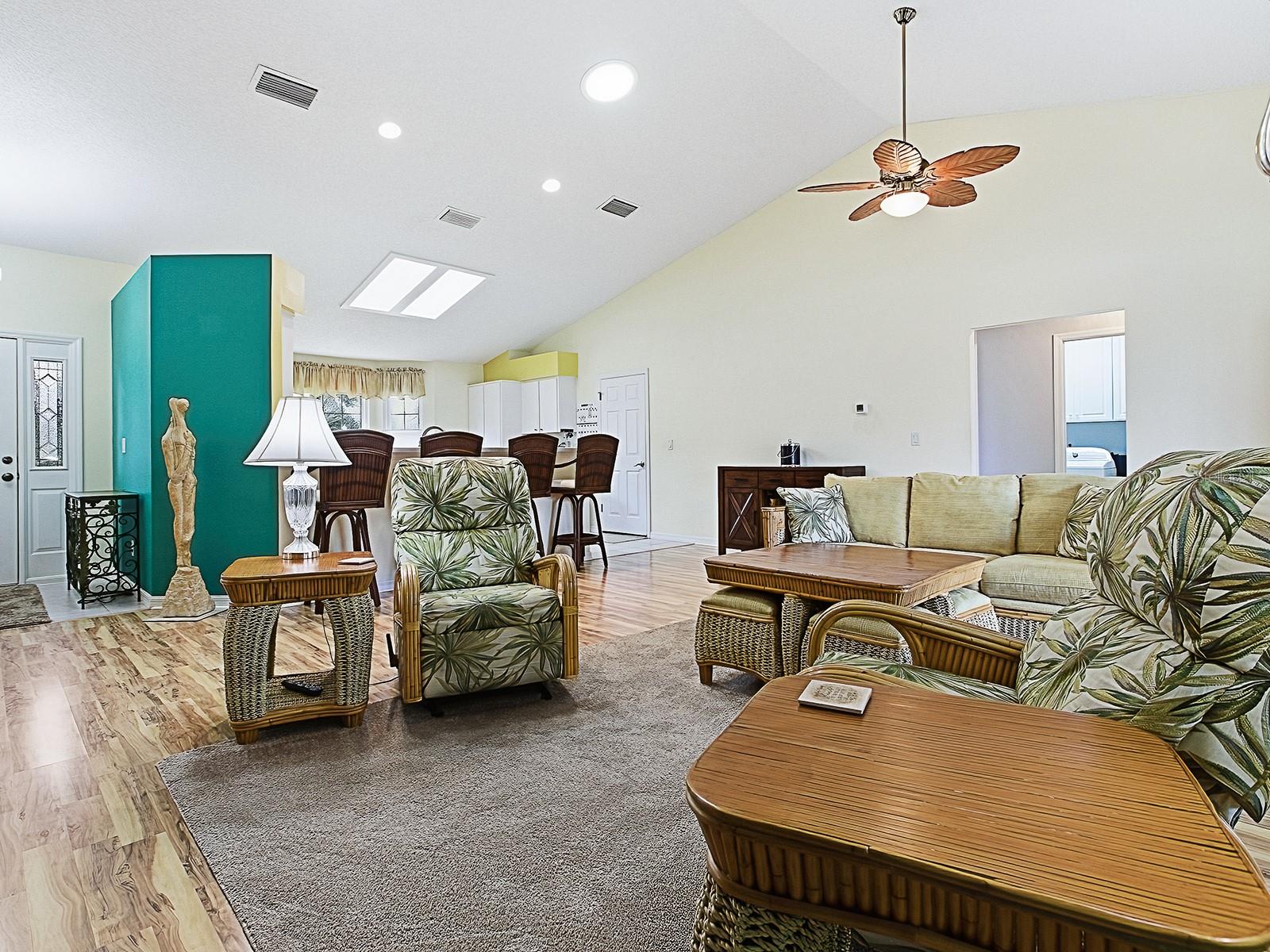 Image 11 of 44 For 5588 Gulf Stream Street