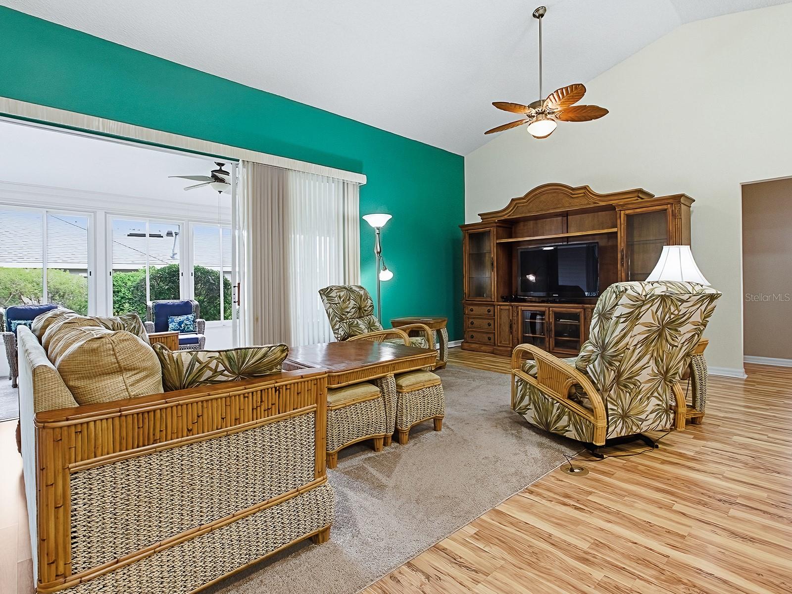 Image 9 of 44 For 5588 Gulf Stream Street