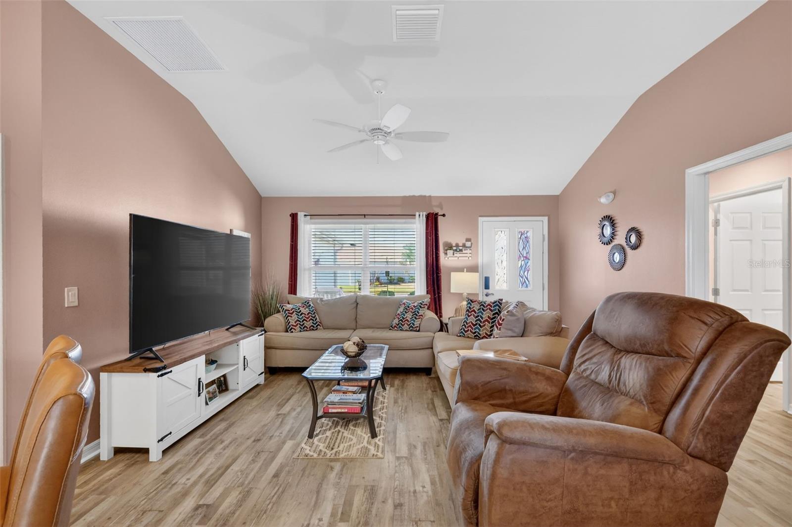 Image 12 of 32 For 858 Wiechens Way