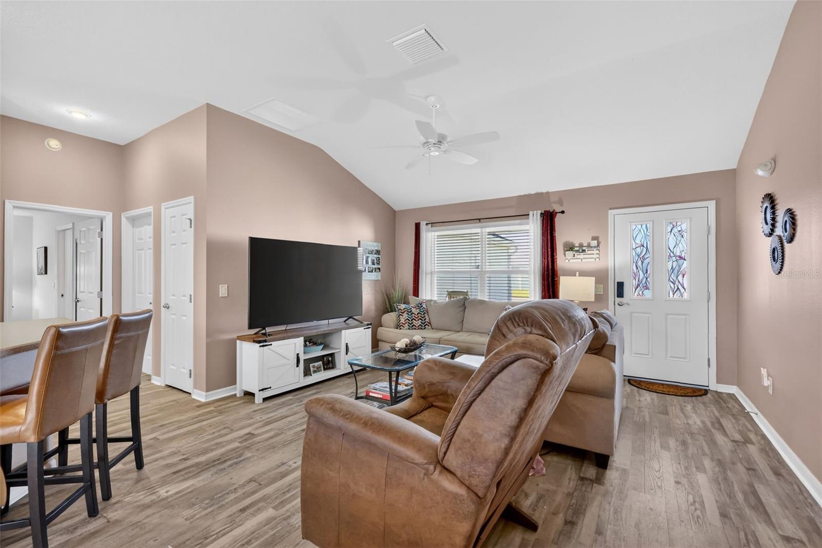 Image 13 of 32 For 858 Wiechens Way