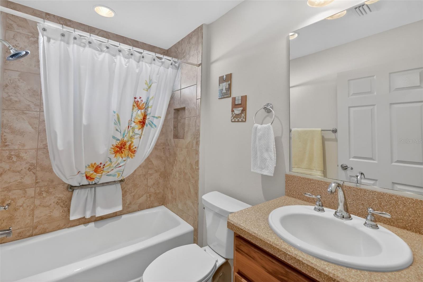 Image 21 of 32 For 858 Wiechens Way