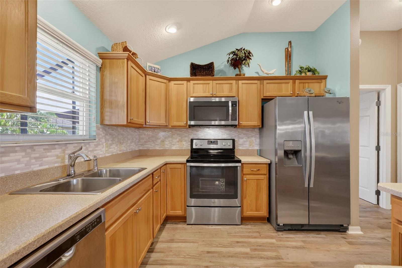 Image 3 of 32 For 858 Wiechens Way