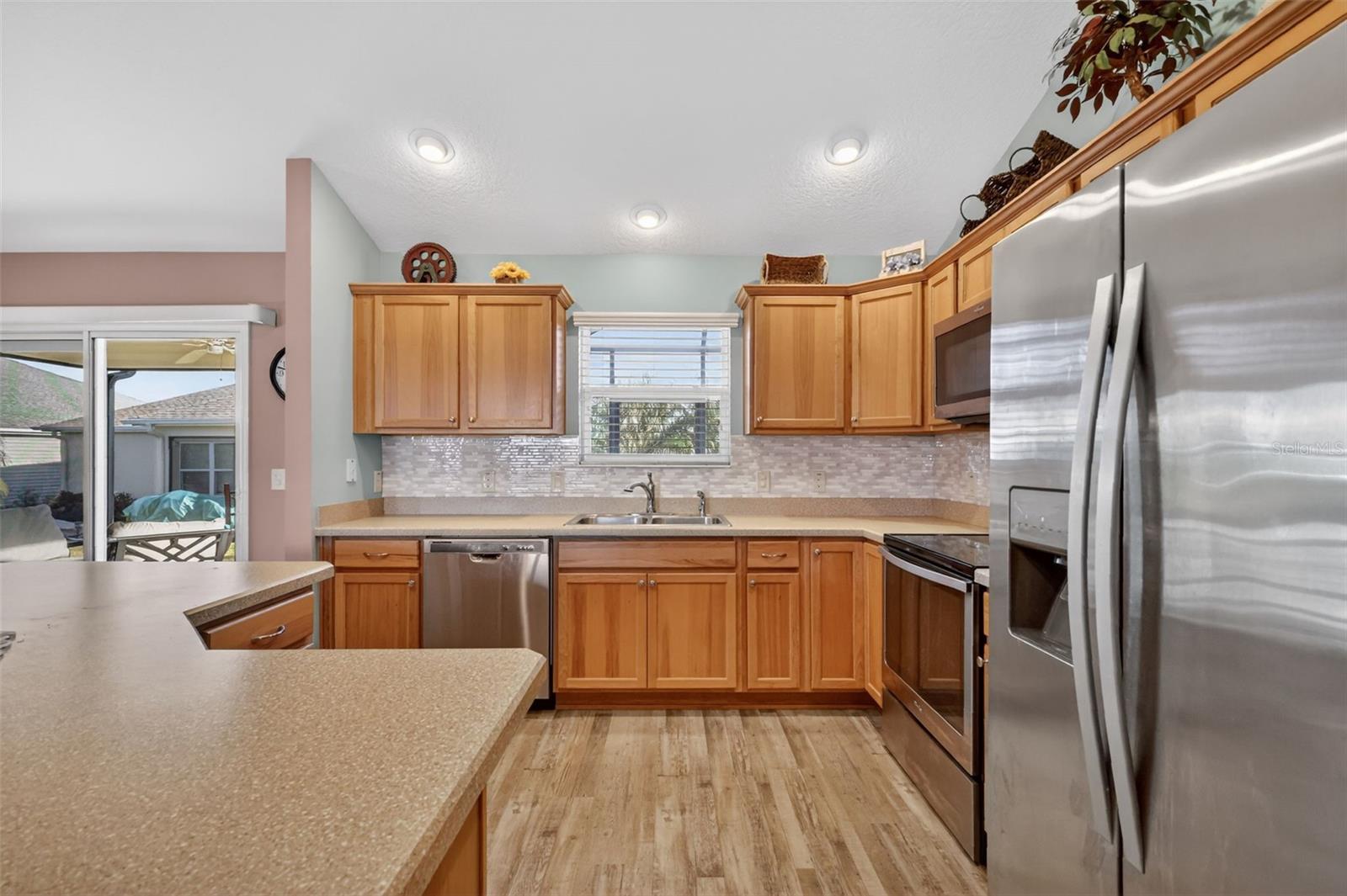 Image 4 of 32 For 858 Wiechens Way