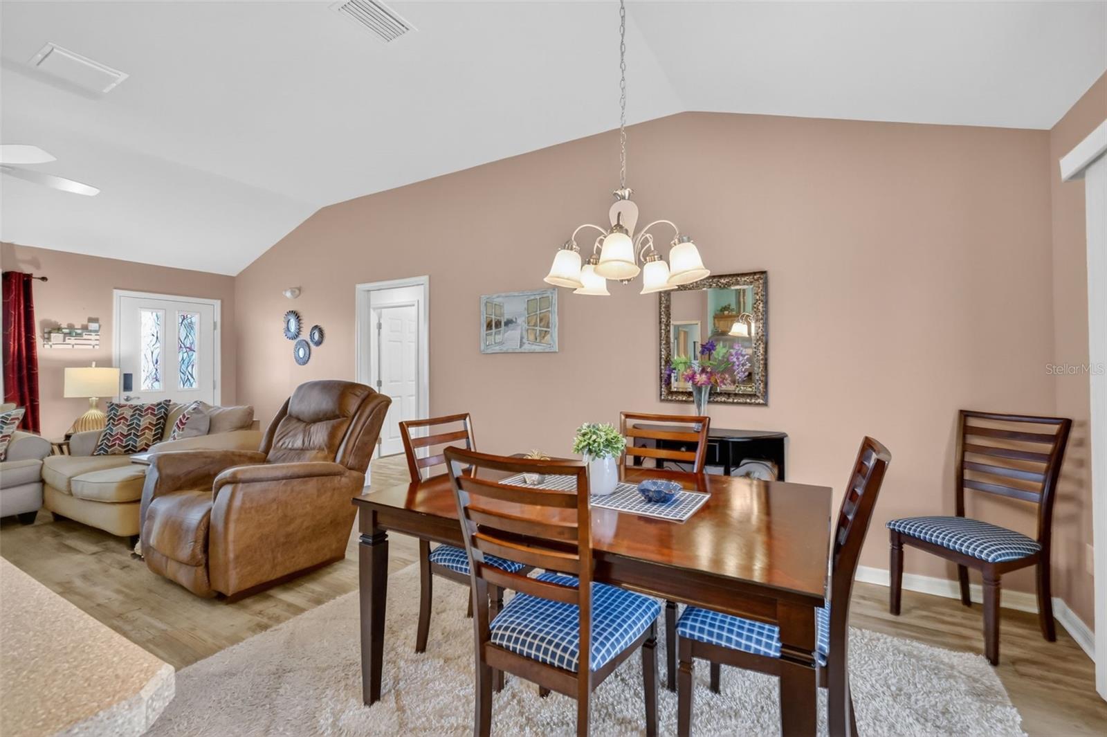 Image 9 of 32 For 858 Wiechens Way