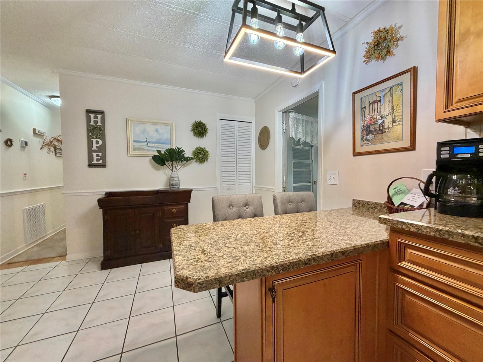 Image 22 of 74 For 209 Hawthorne Boulevard