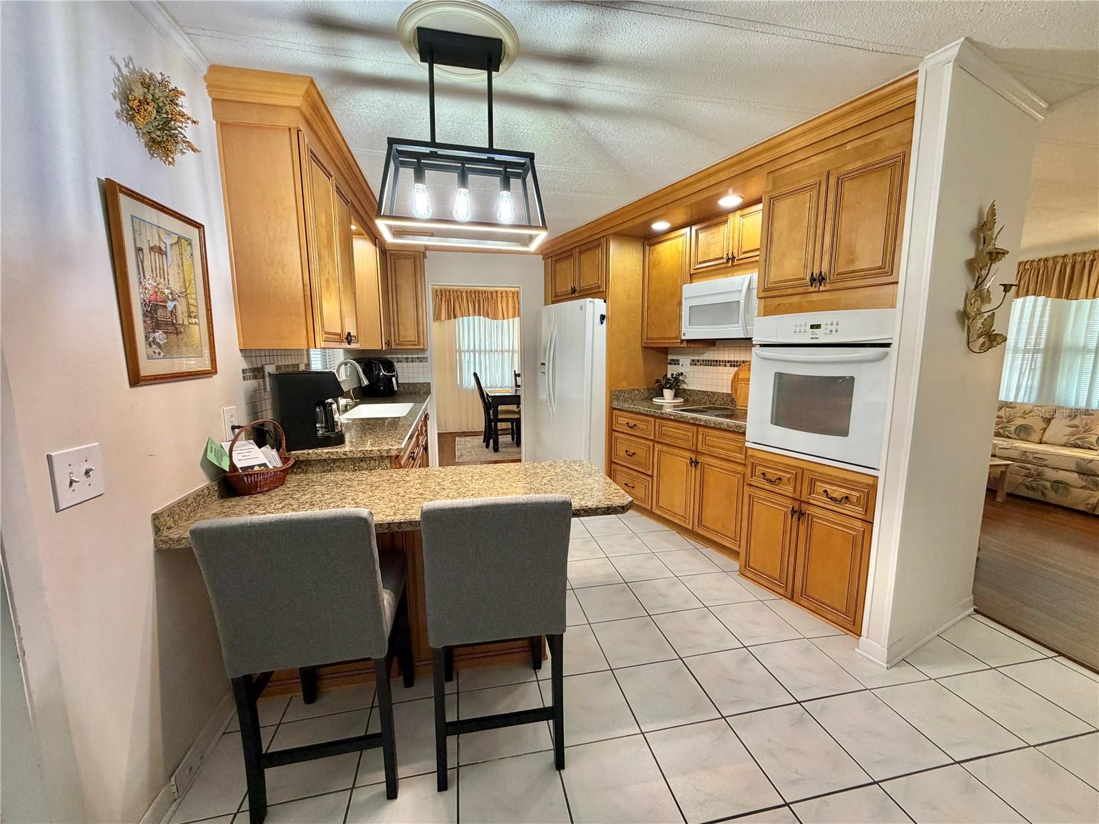 Image 23 of 74 For 209 Hawthorne Boulevard