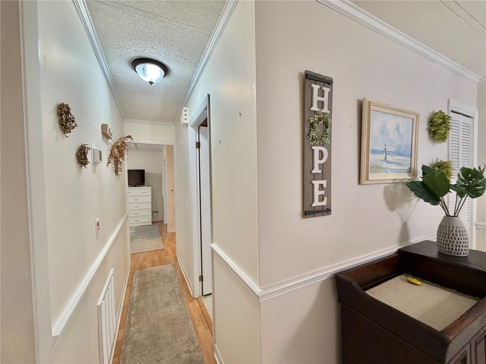 Image 26 of 74 For 209 Hawthorne Boulevard