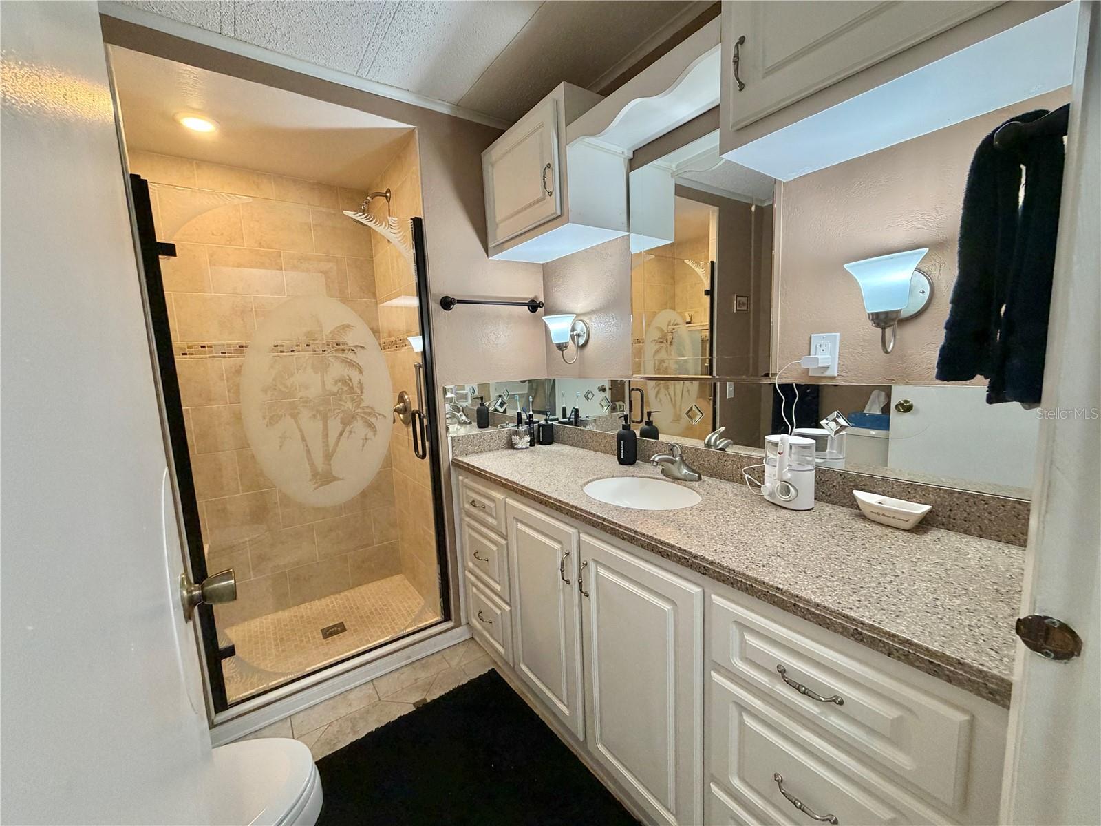 Image 30 of 74 For 209 Hawthorne Boulevard