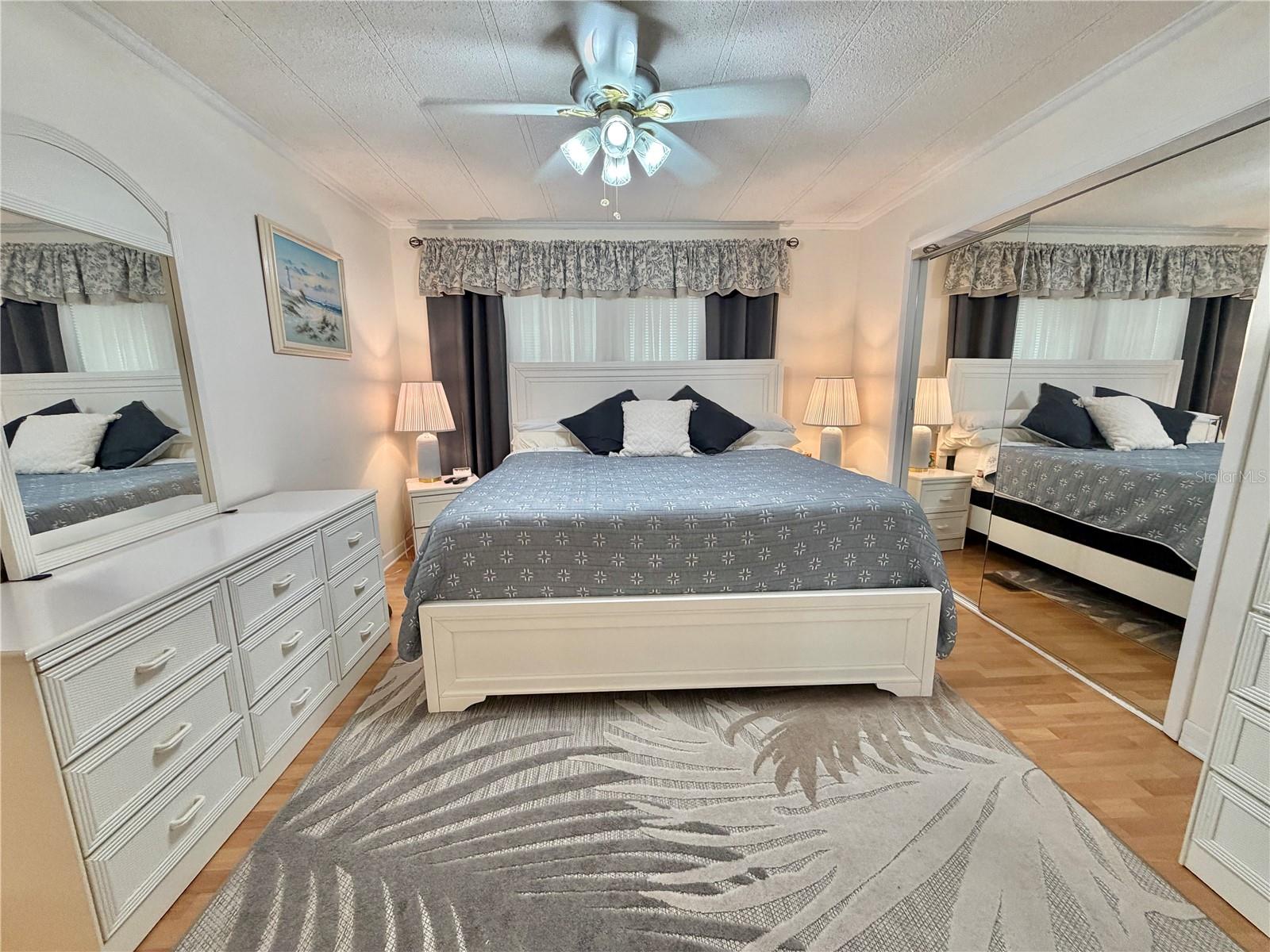 Image 36 of 74 For 209 Hawthorne Boulevard