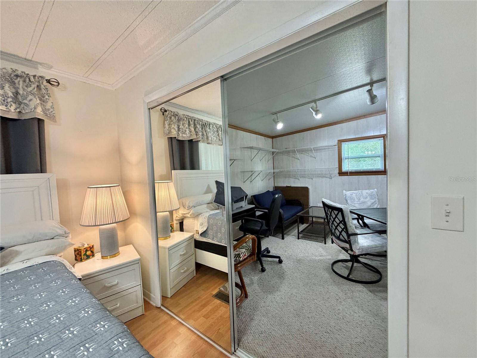 Image 47 of 74 For 209 Hawthorne Boulevard