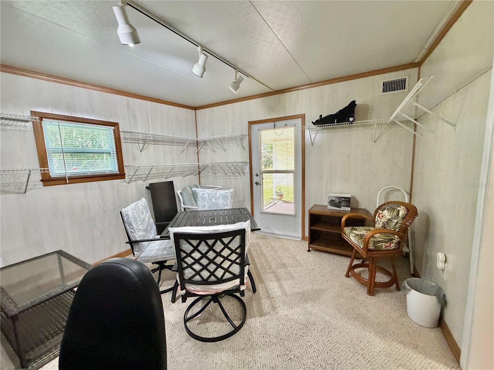 Image 50 of 74 For 209 Hawthorne Boulevard