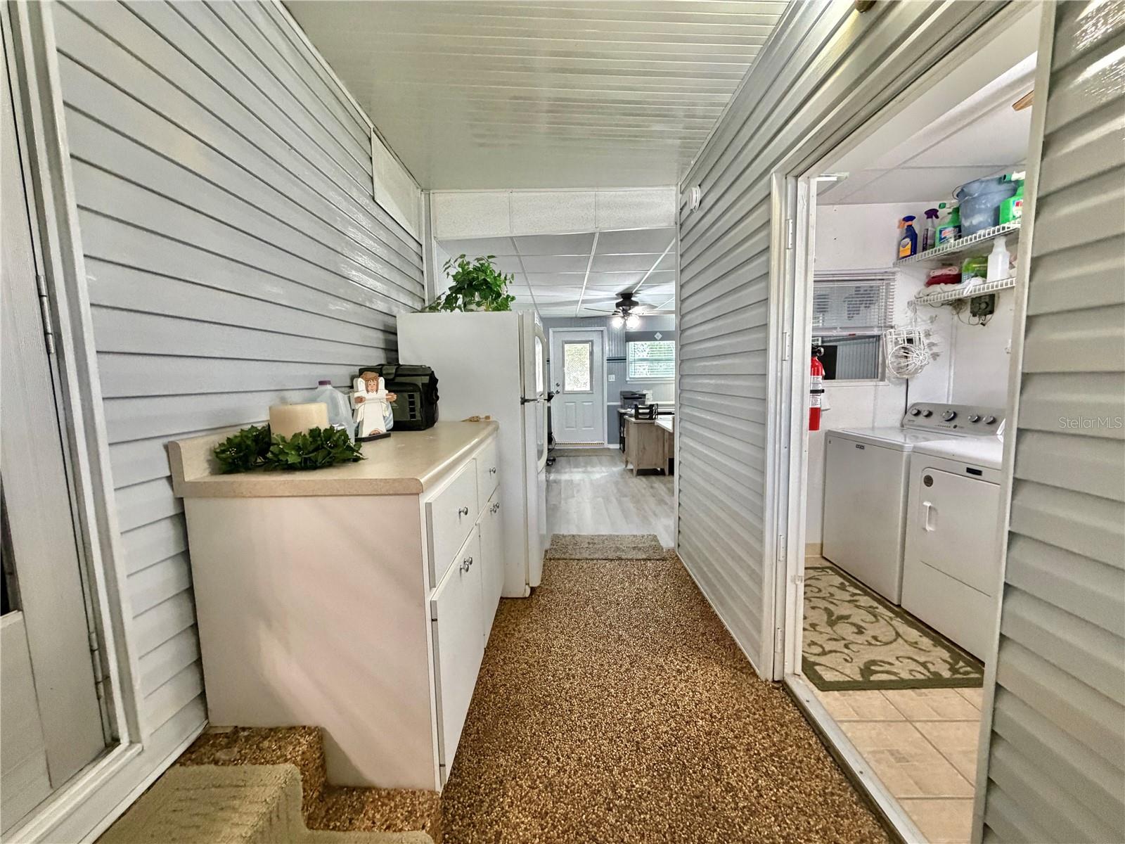 Image 52 of 74 For 209 Hawthorne Boulevard