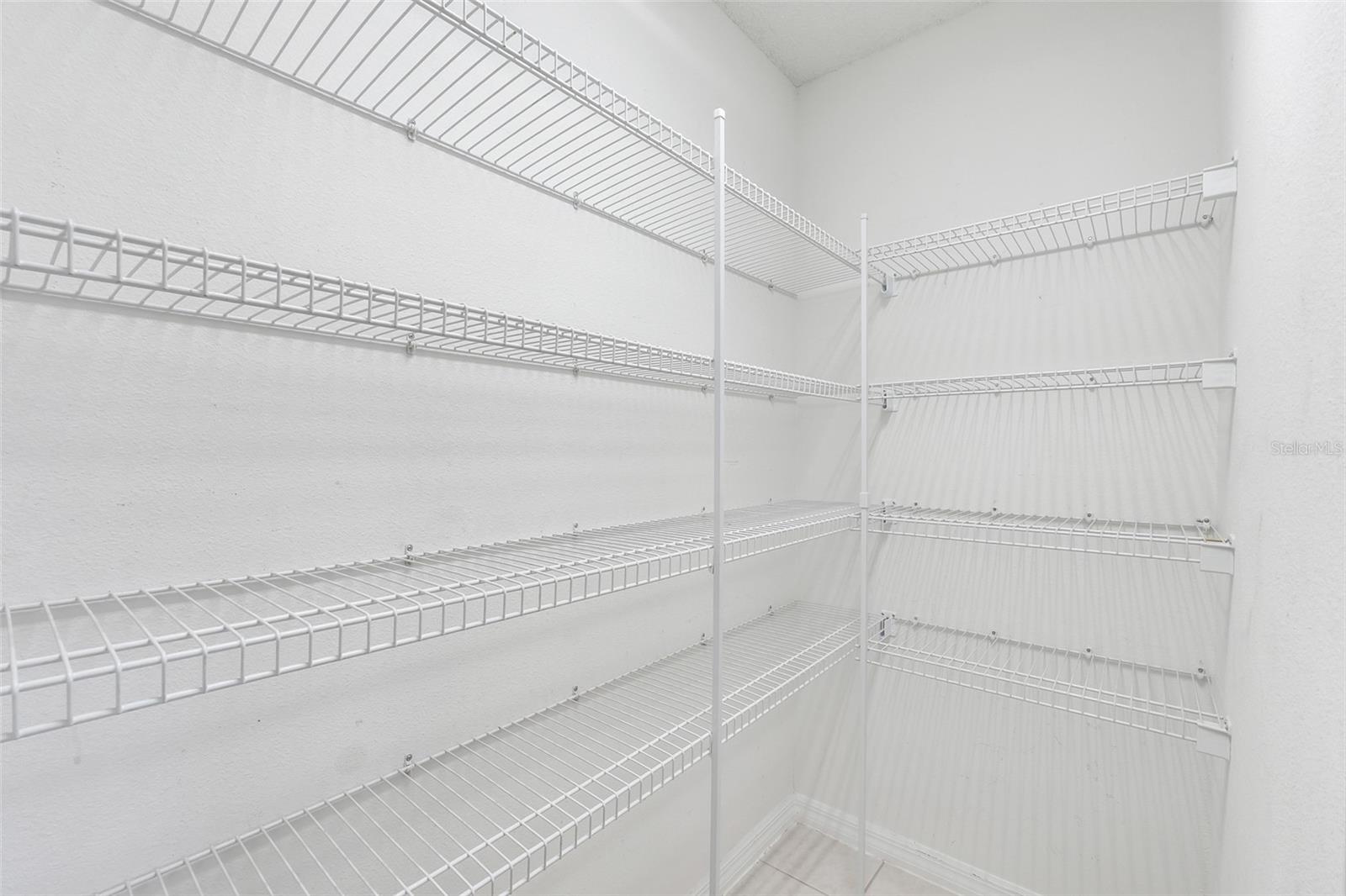 Image 15 of 47 For 458 Bloomingdale Drive