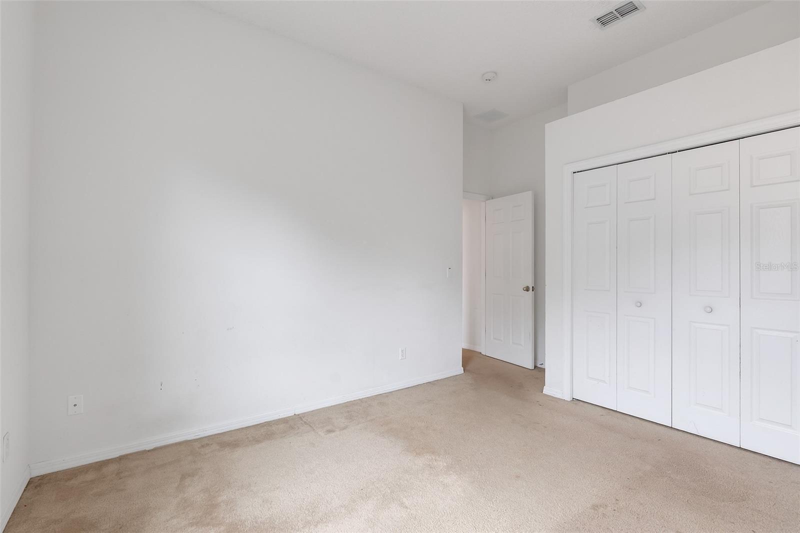 Image 21 of 47 For 458 Bloomingdale Drive